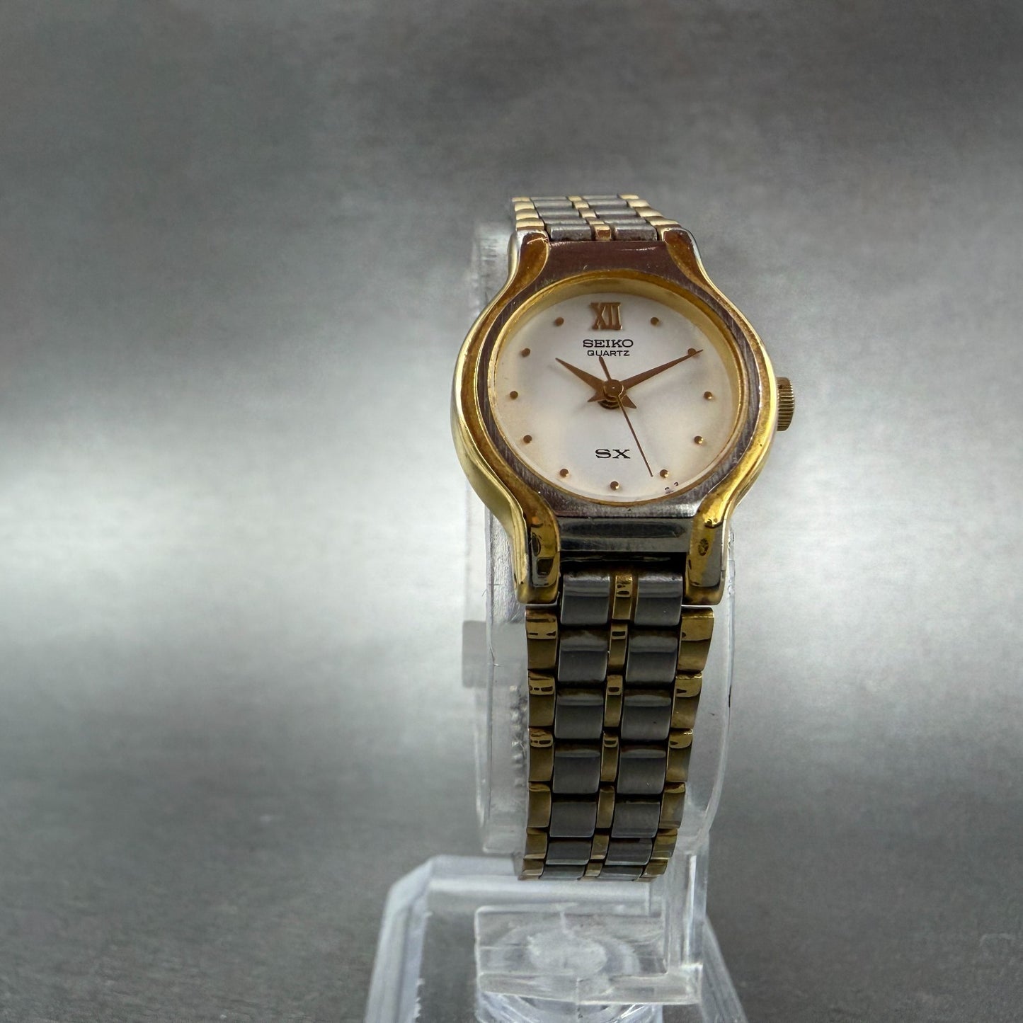 Seiko SX Watch Women 19mm White Dial Two Tone Round V401-0091 New Battery Round5