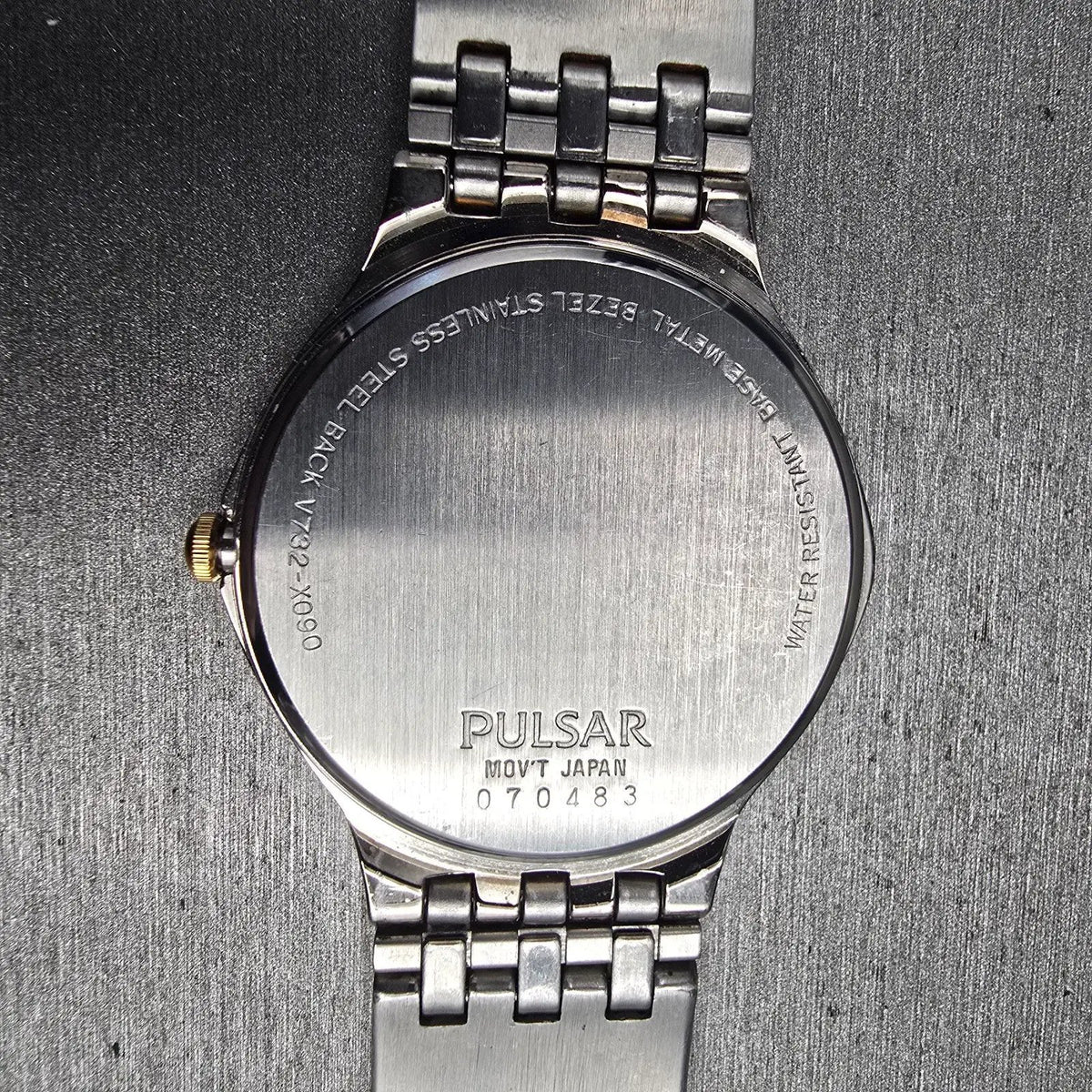 Seiko Pulsar Watch Men 35mm Silver Dial Silver Tone Date Round V732-X090 New Bat10
