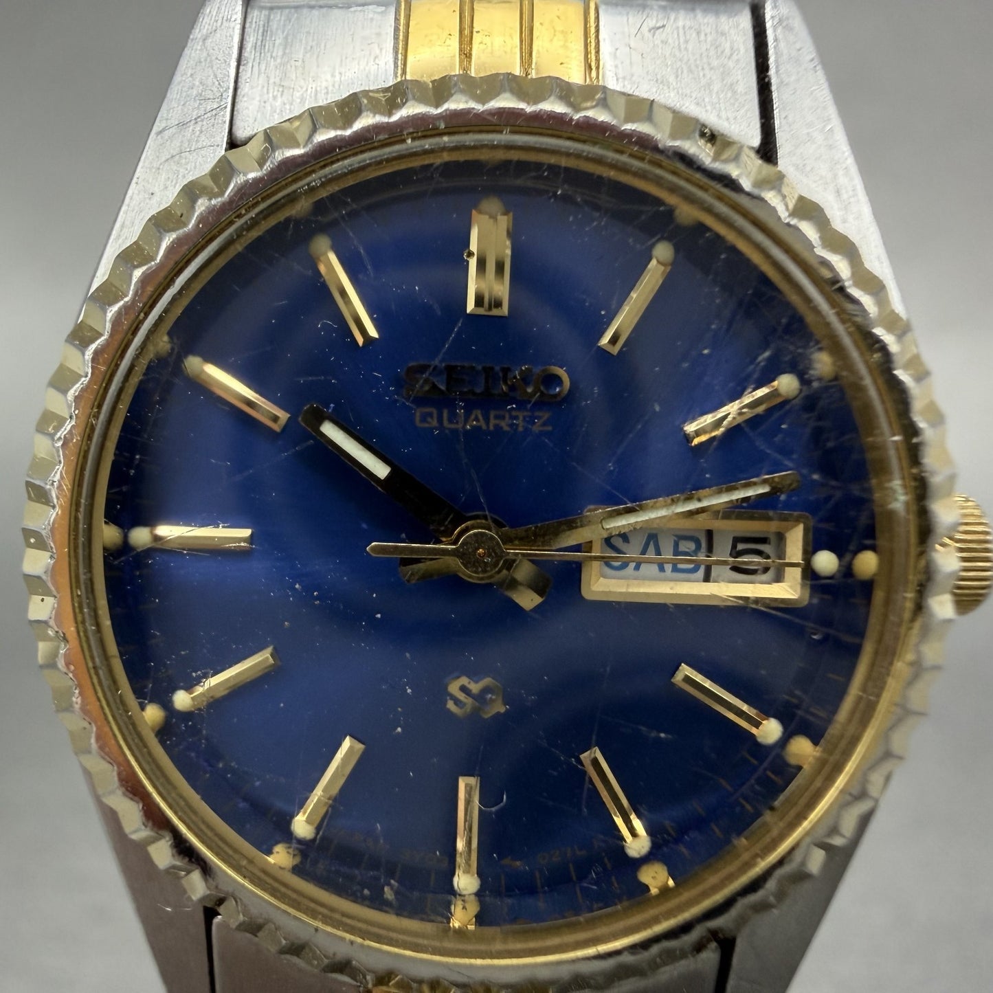 Seiko SQ Watch Women 24mm Blue Dial Two Tone Daydate Round New Battery ABACDAB1