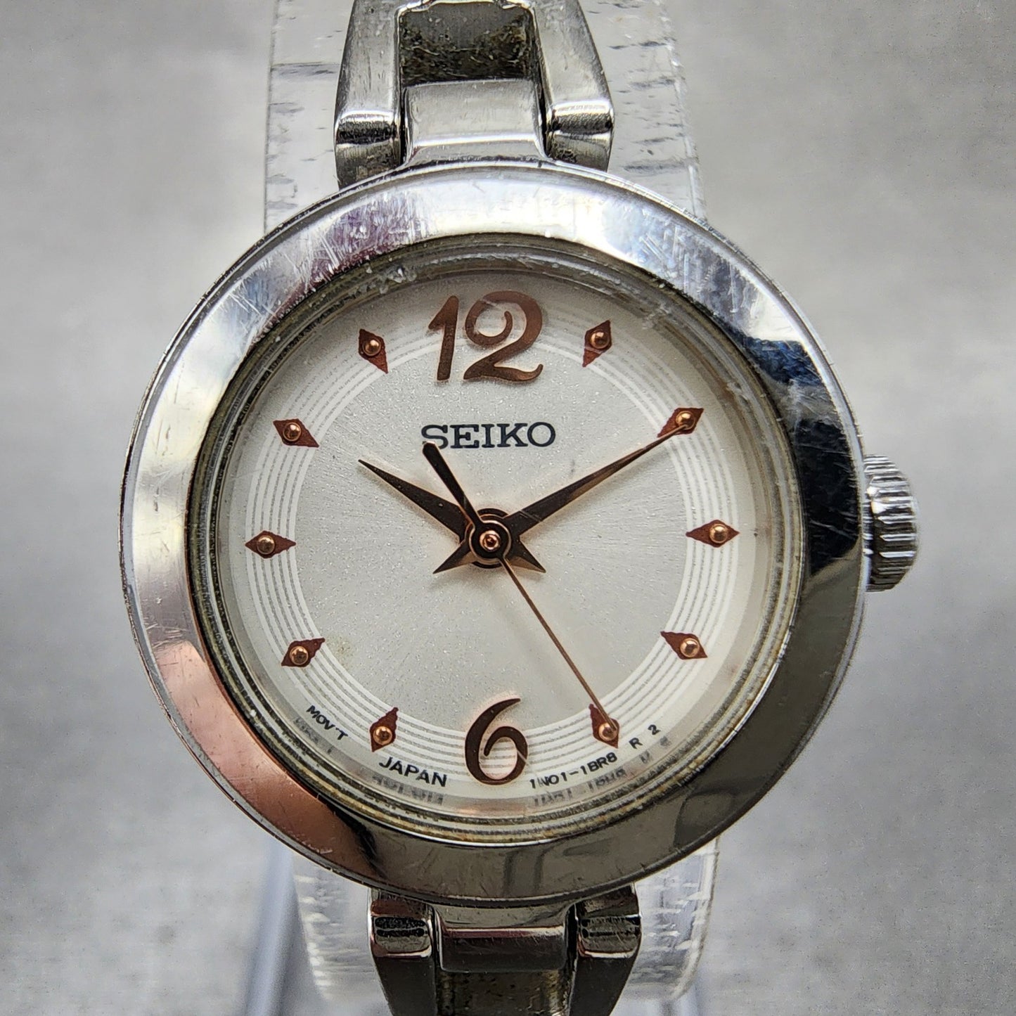Seiko Watch Women 21mm White Dial Silver Tone Round 1N010PK0 New Battery1