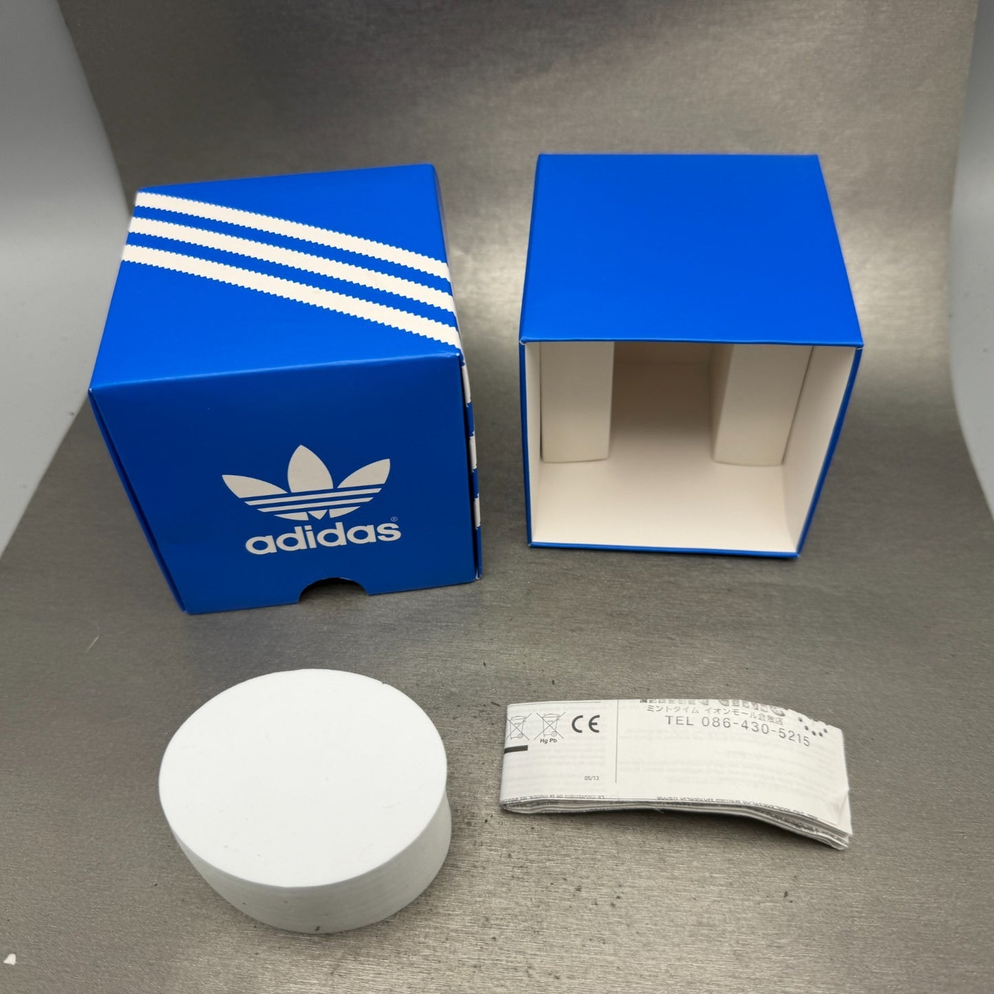 Adidas Stan Smith watch Men 45mm White Dial White Tone Round ADH2931 New battery11