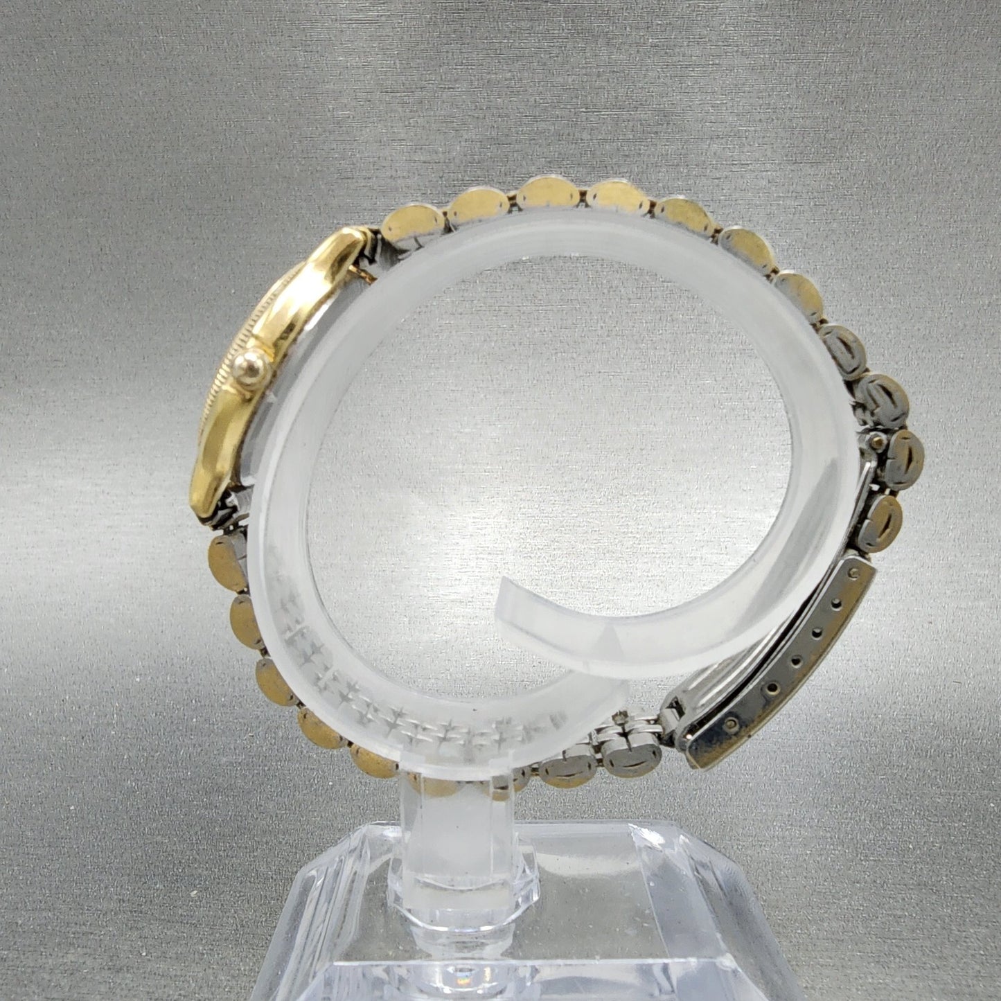 Seiko Watch Women 26mm Cream Dial Gold Tone Round 2A220A10 New Battery6