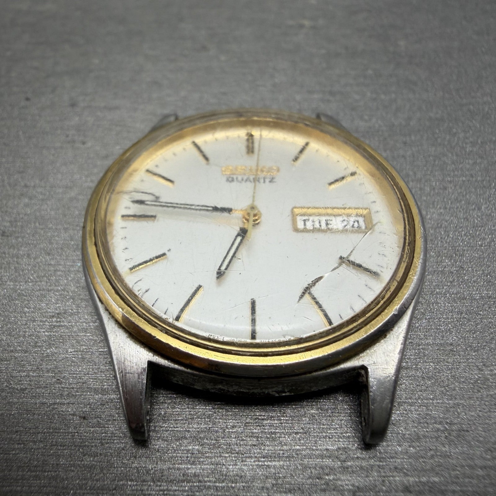 Seiko Watch Men 35mm Silver Dial Two Tone Round Daydate Vintage 7N43-8A39 PARTS3