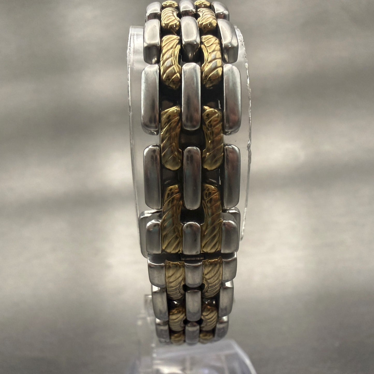 Seiko Watch Women 18mm White Dial Two Tone Oval 1N00-0KA0 New Battery7