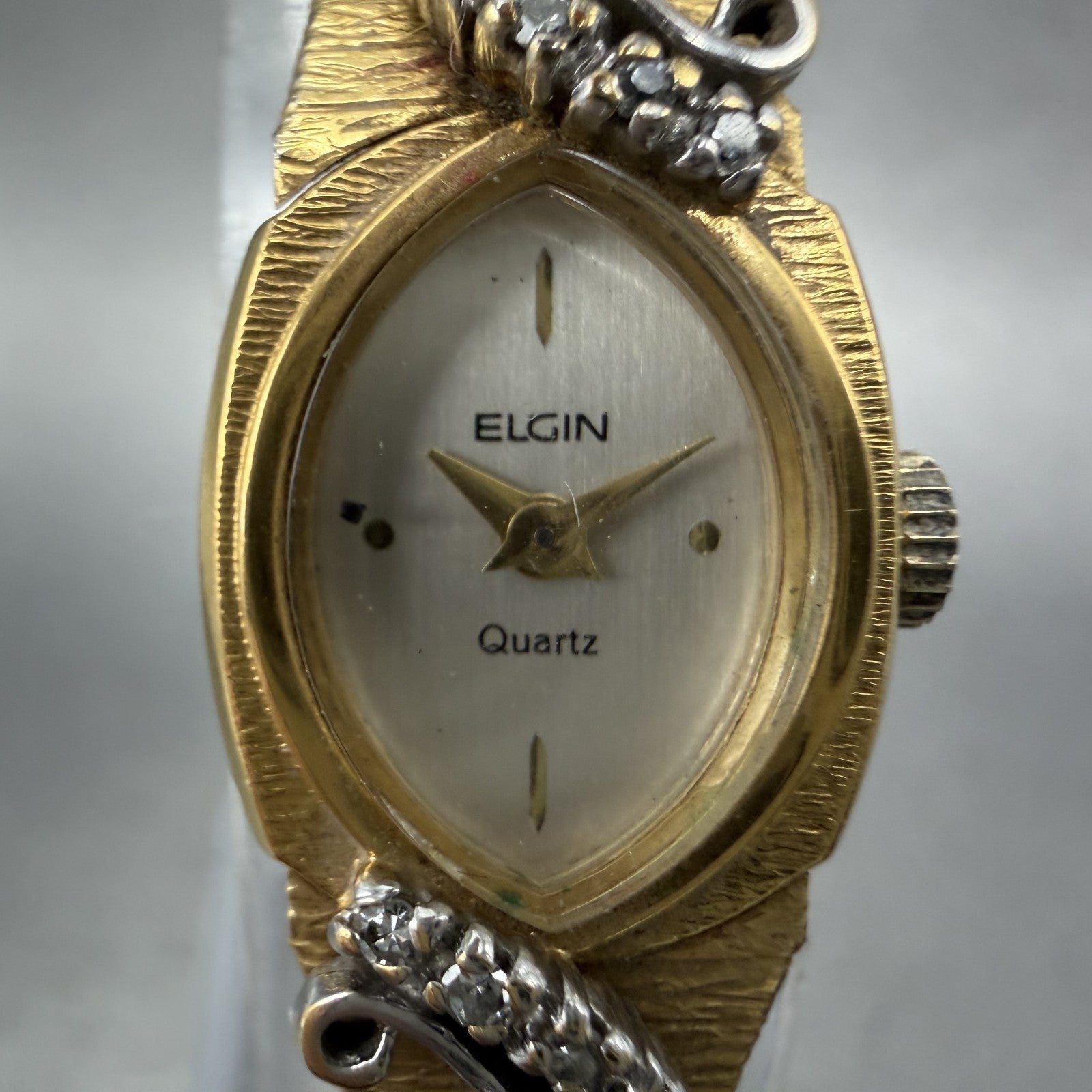 Elgin Watch Women 14mm Silver Dial Gold Tone Oval Diamond Accents New Battery1