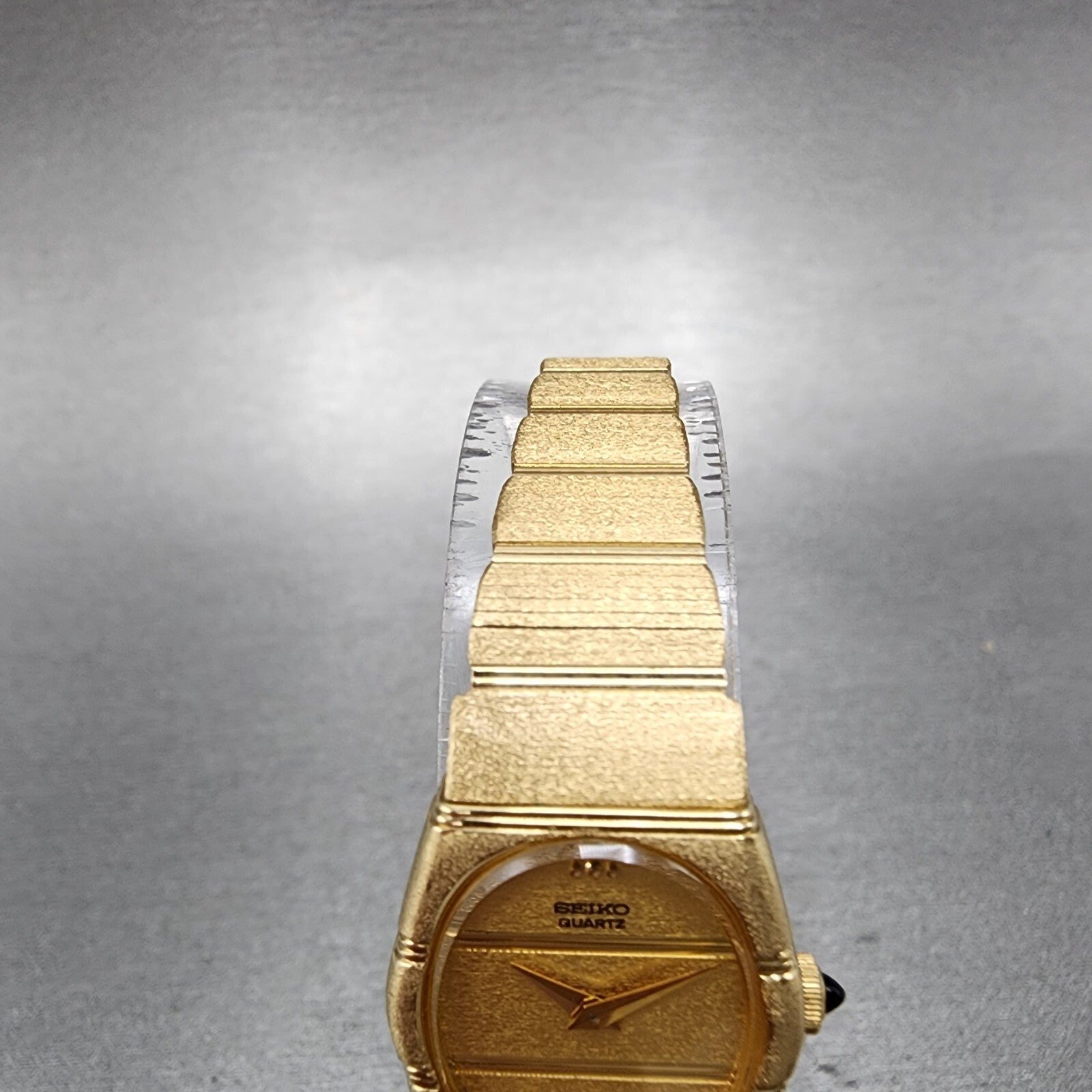 Seiko Watch Women 19mm Gold Dial Gold Tone Oval 14008519 New Battery6