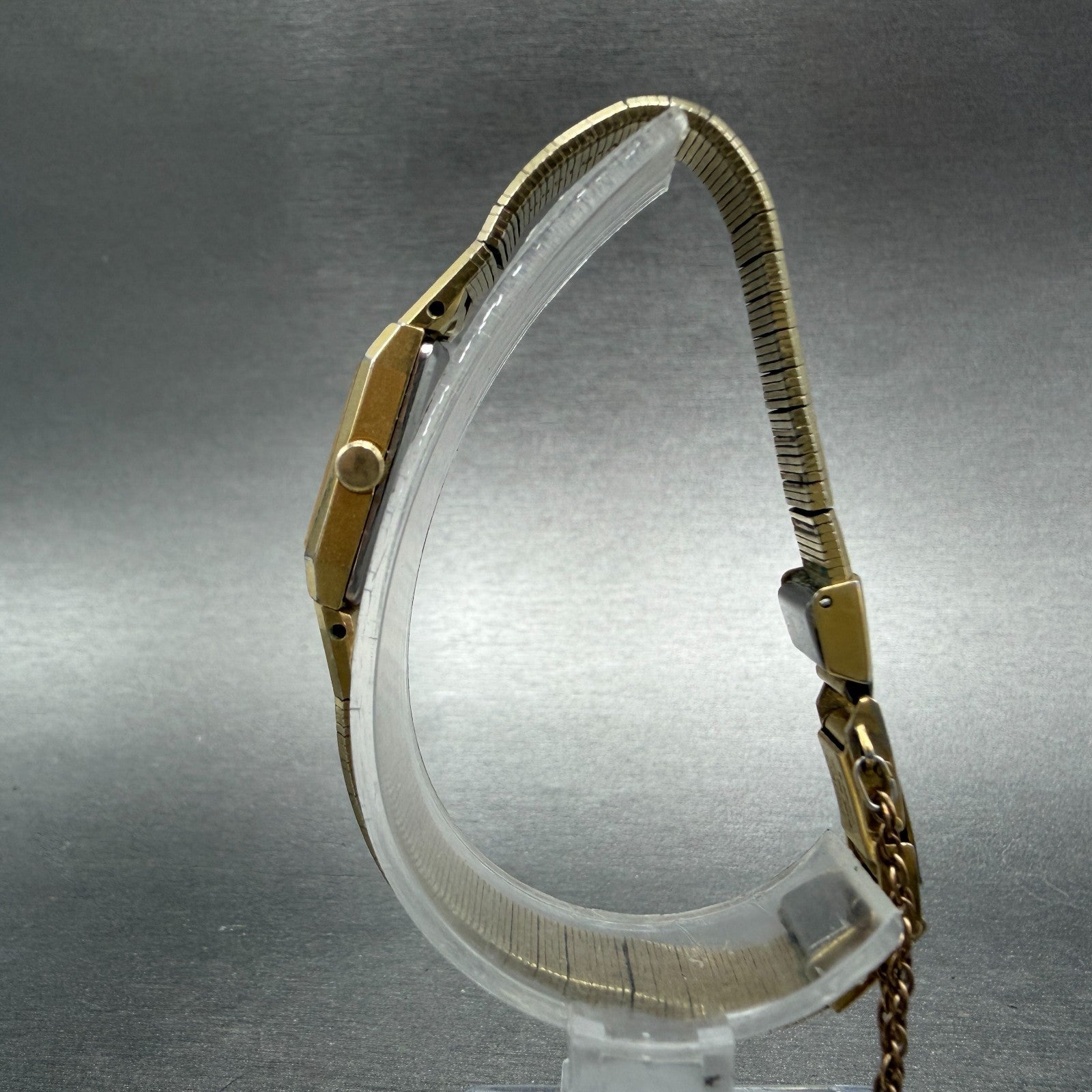 Seiko Tank Watch Women 12mm Champagne Dial Gold Tone 2e20-6259 New Battery P2136