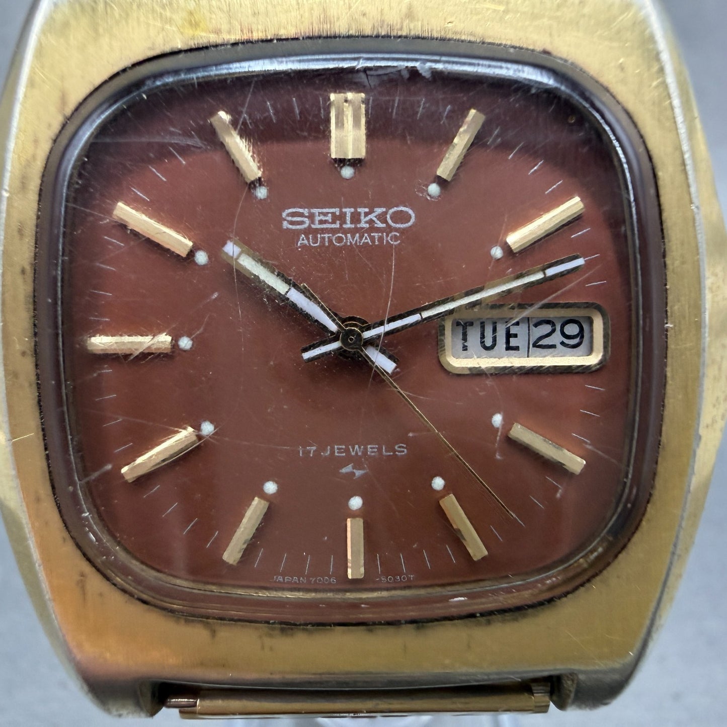 Seiko Automatic Watch Men 38mm Red Dial Gold Daydate 7006-5019 Runs Vintage1