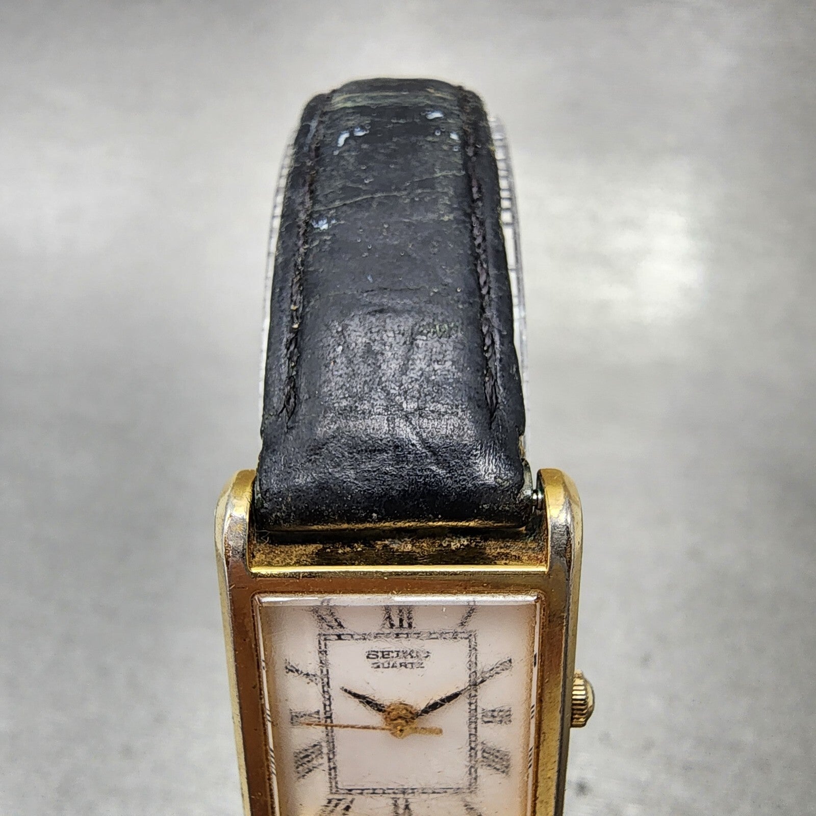 Seiko Tank Watch Women 18mm White Dial Gold Tone Rectangle 1N015A40 New Battery5