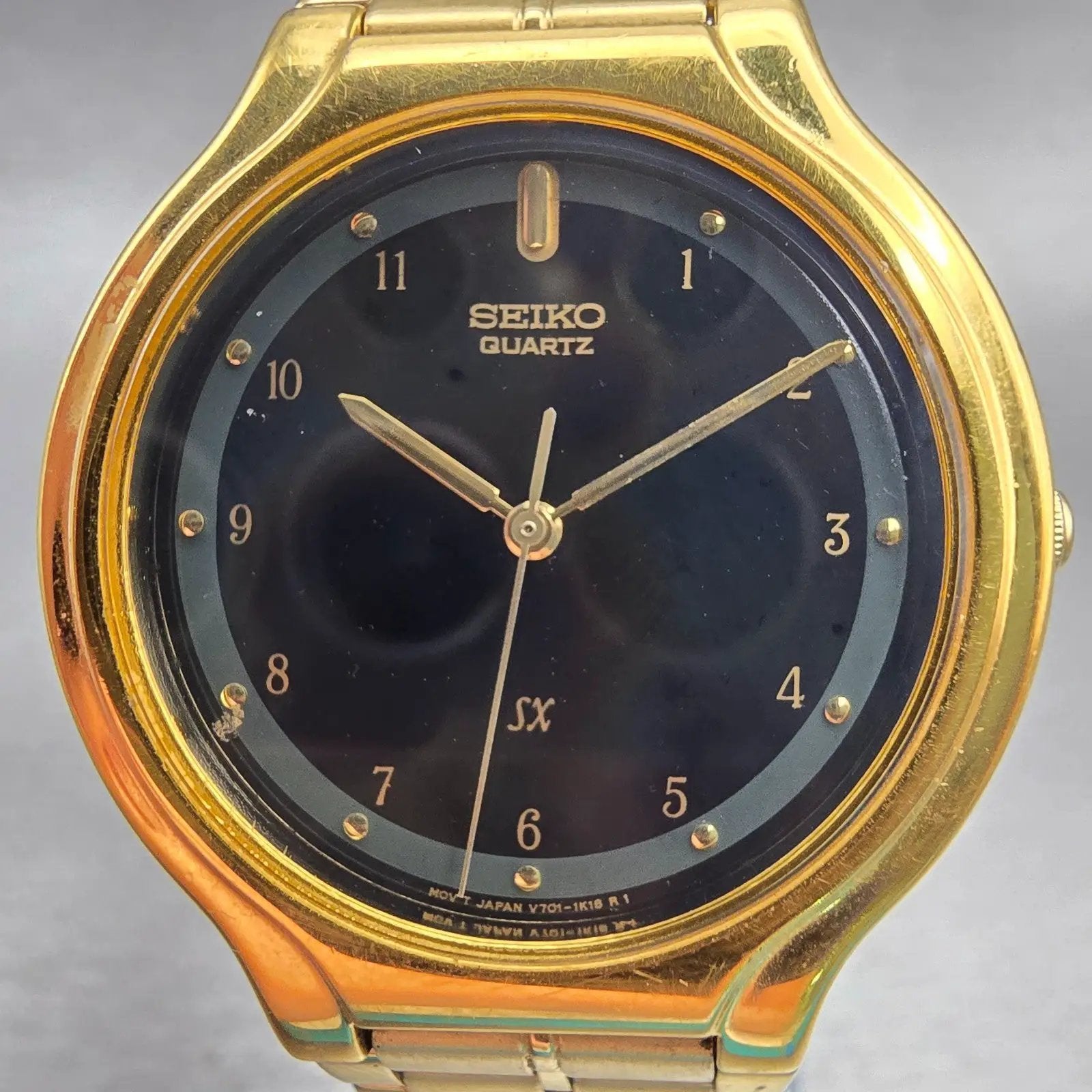 Seiko SX Watch Men 34mm Black Dial Gold Tone Round V701-6J60 New Battery Vintage1