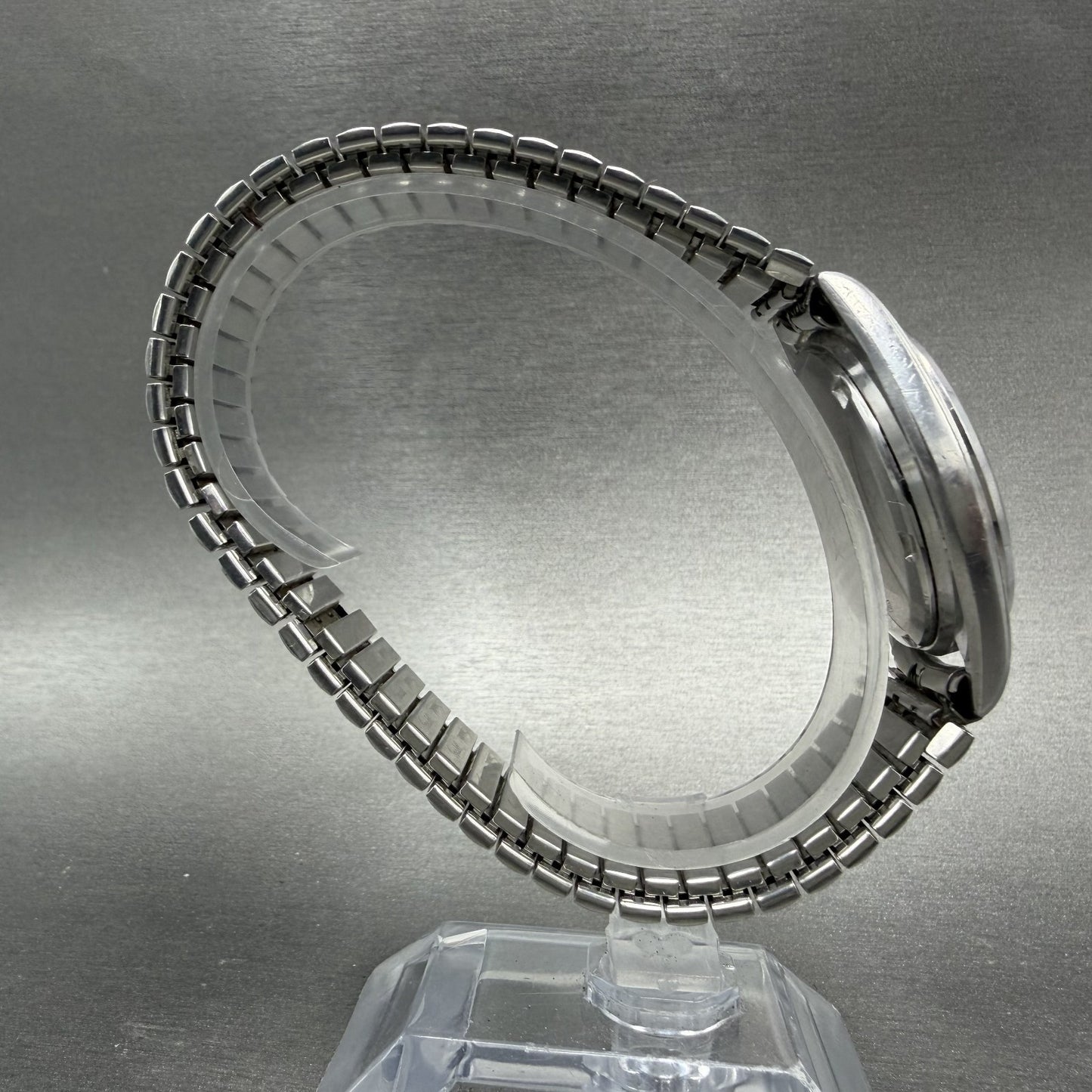 Seiko SQ Watch Men 35mm Silver Dial Silver Tone Daydate 8223-7189 New Batt8