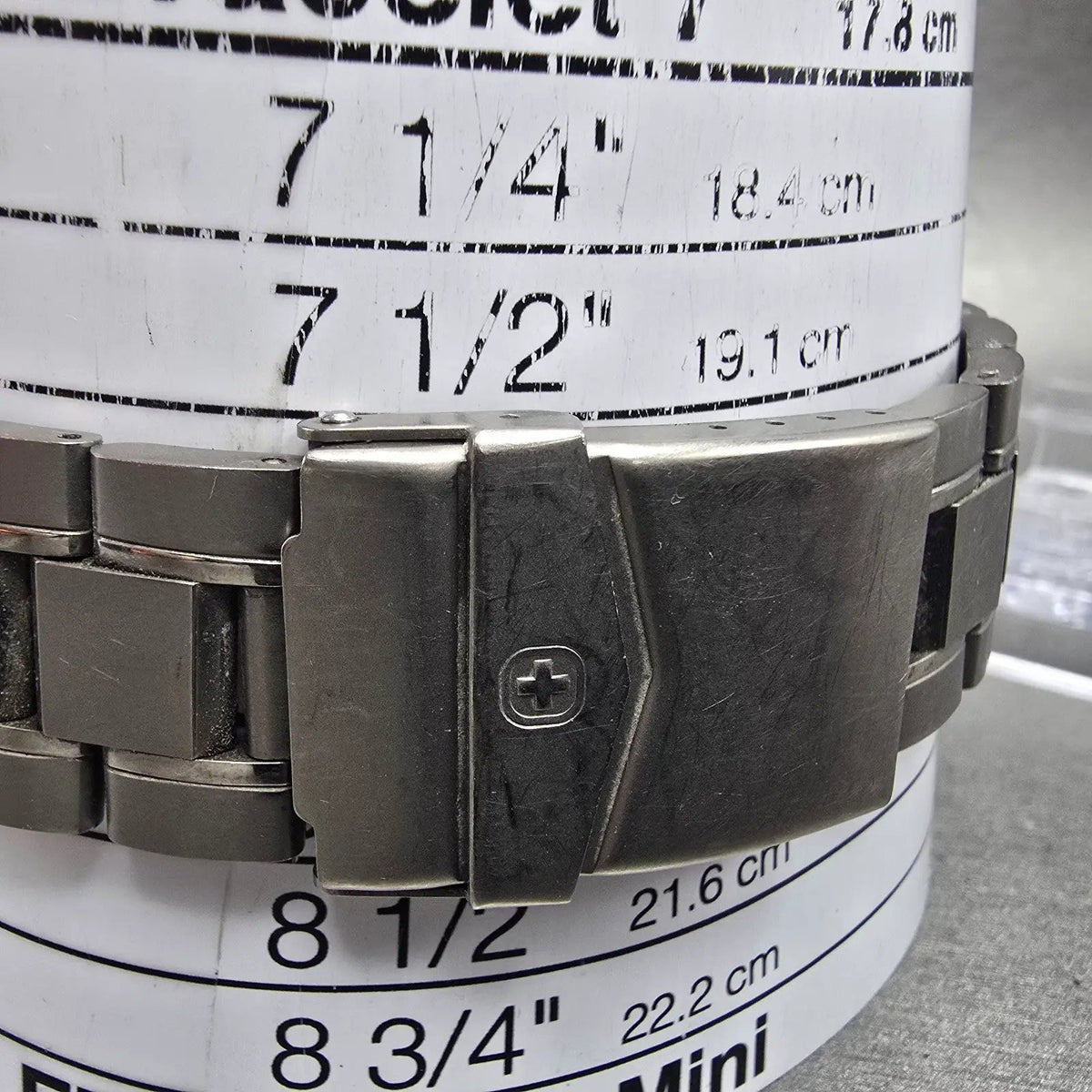 Wenger Swiss Military Dive Watch Men 42mm Black Dial Titanium 59036CU NewBattery10