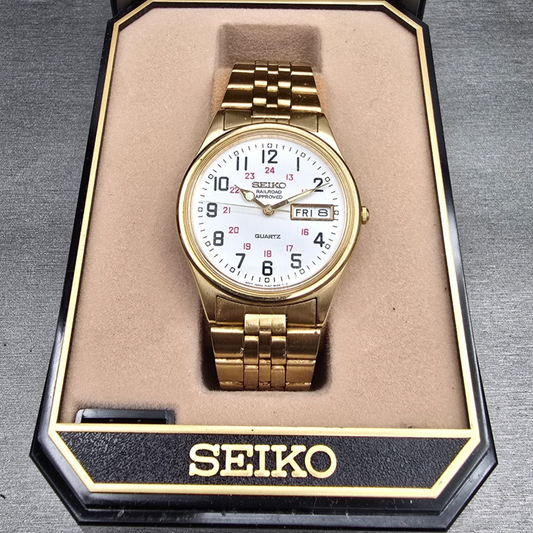 Seiko Railroad Approved Watch Men 35mm White Dial Gold Daydate 7N43-8A39 New Bat0