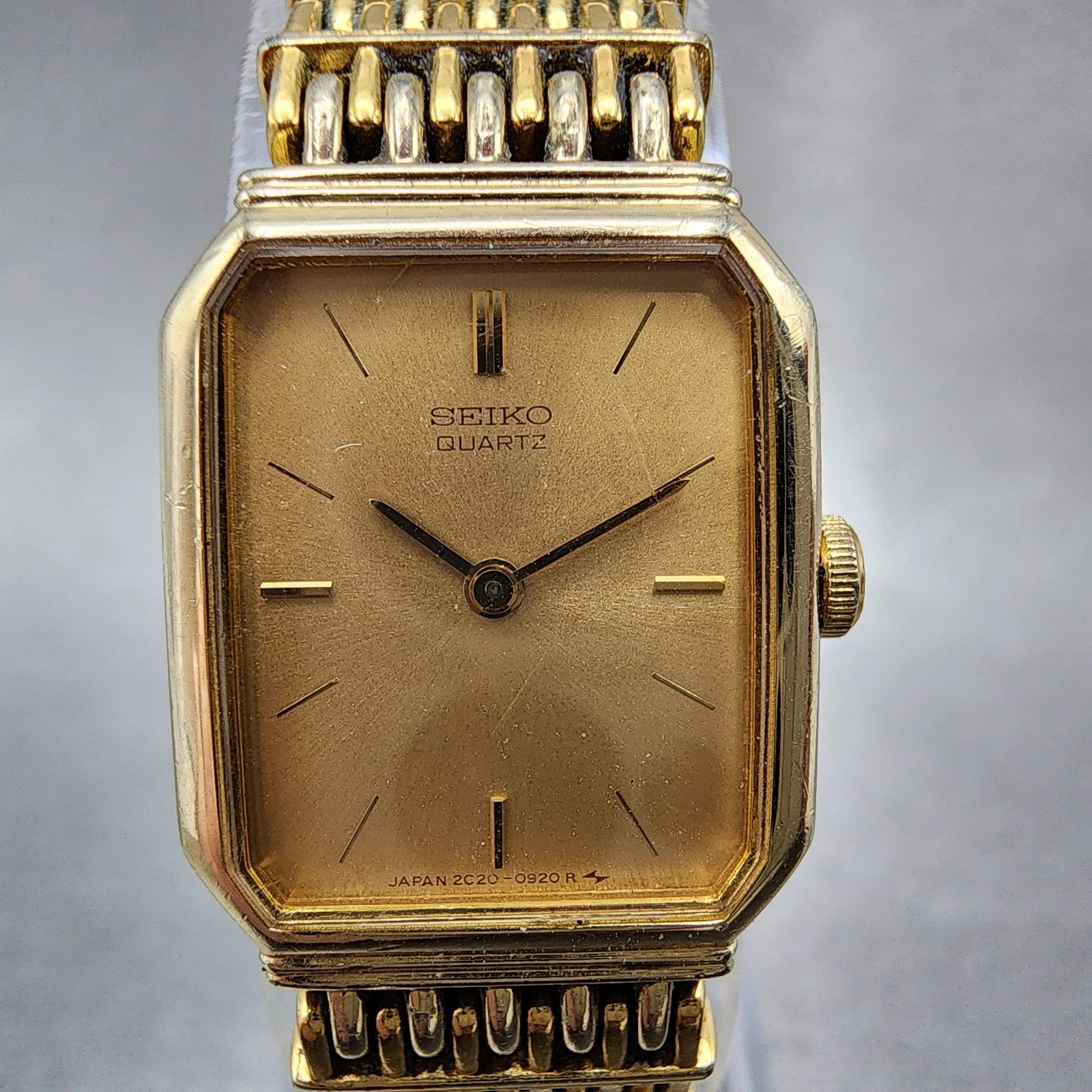 Seiko Tank Watch Women 16mm Champagne Dial Gold Tone 2c205449 New Battery1