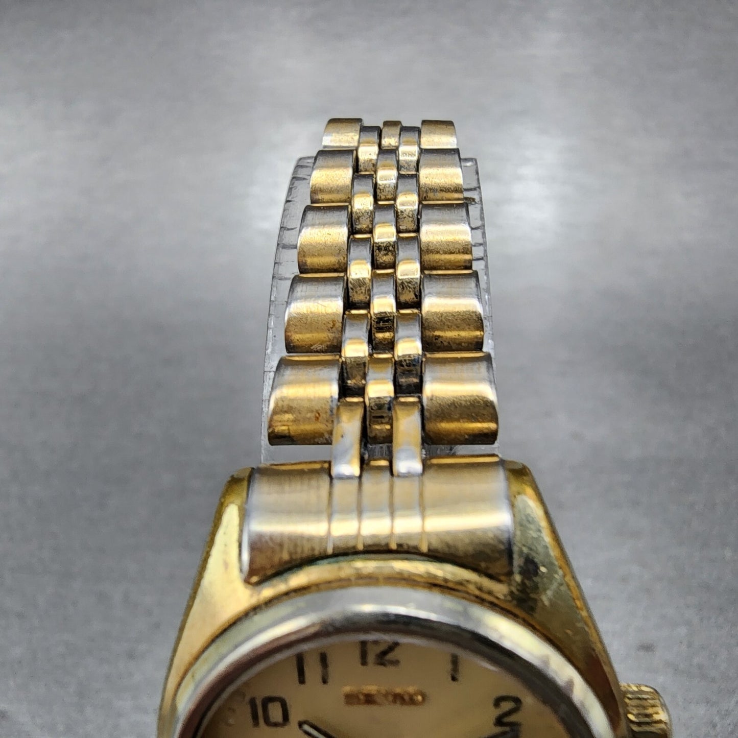Seiko SQ Watch Women 25mm Champagne Dial Gold Dial Daydate 43030029 New Battery4