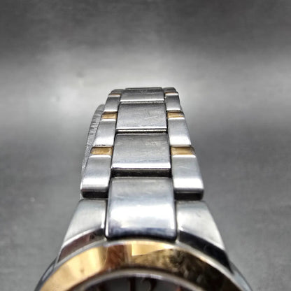 Citizen Eco-Drive Watch Women 26mm MOP Dial Two Tone Date E011-S070082 Works JRE4