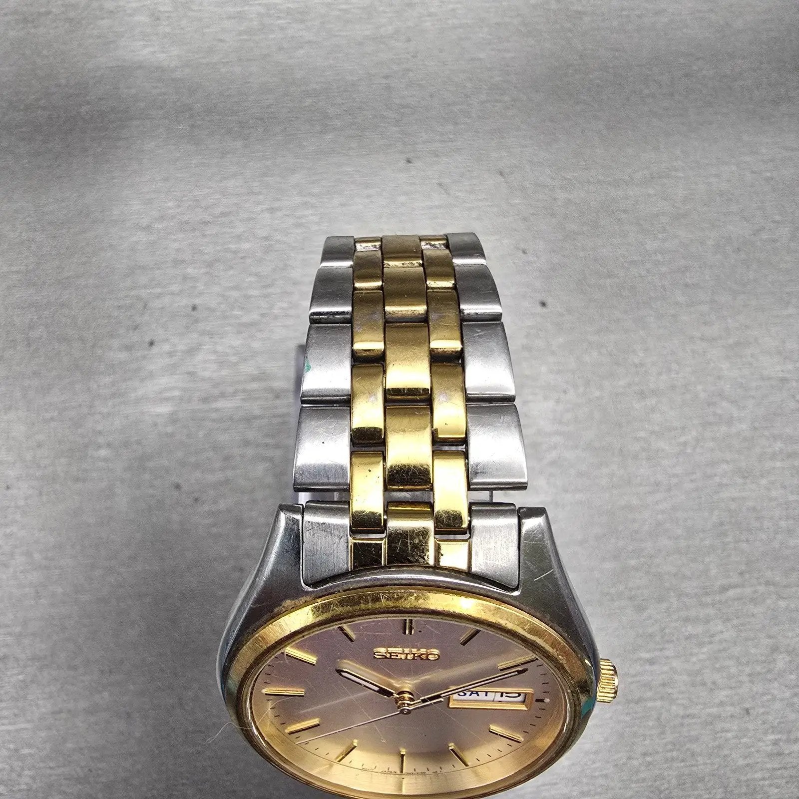 Seiko Watch Men 37mm Silver Dial Two Tone Daydate Round 7N43-9048 New Battery4