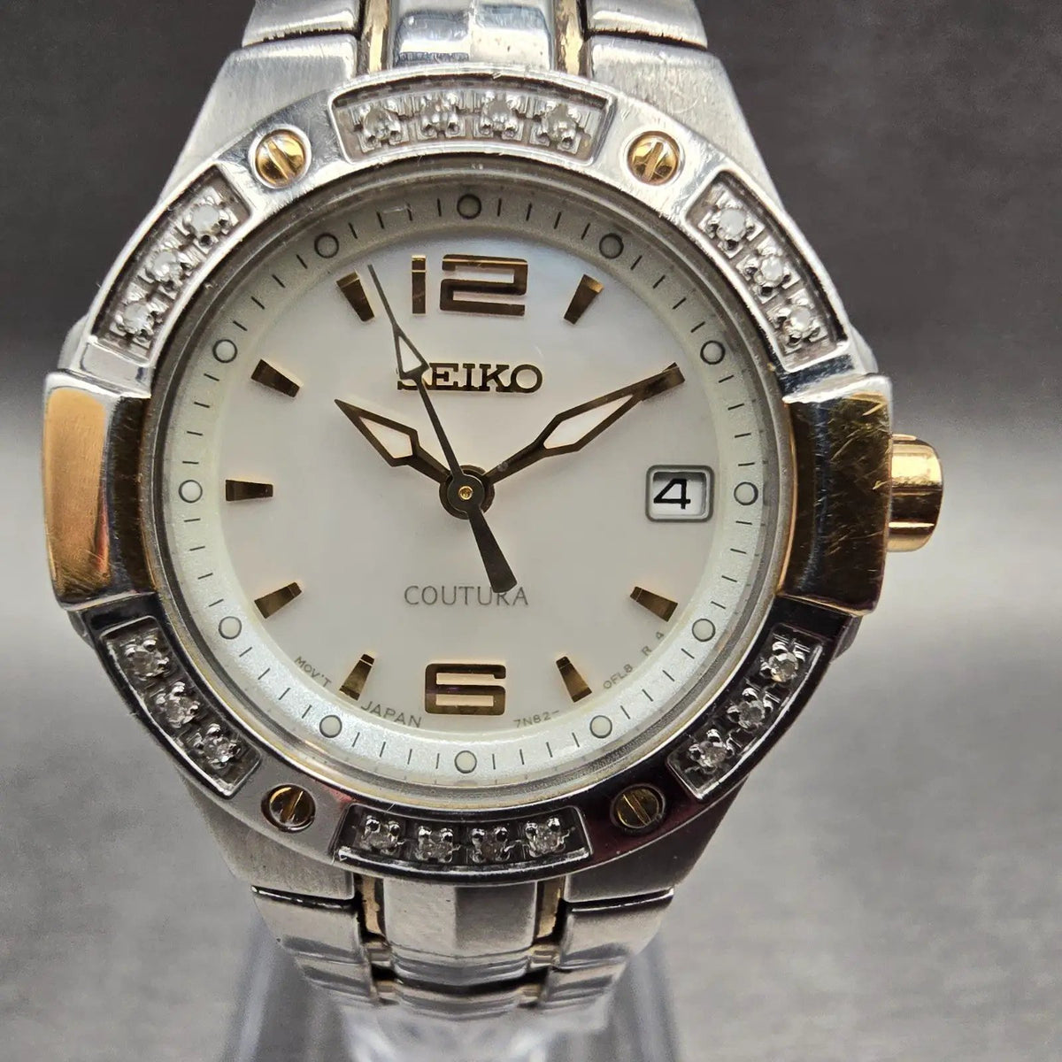 Seiko Coutura Watch Women 26mm MOP Dial Two Tone Date Diamond 7N82-0CG0 New Batt1