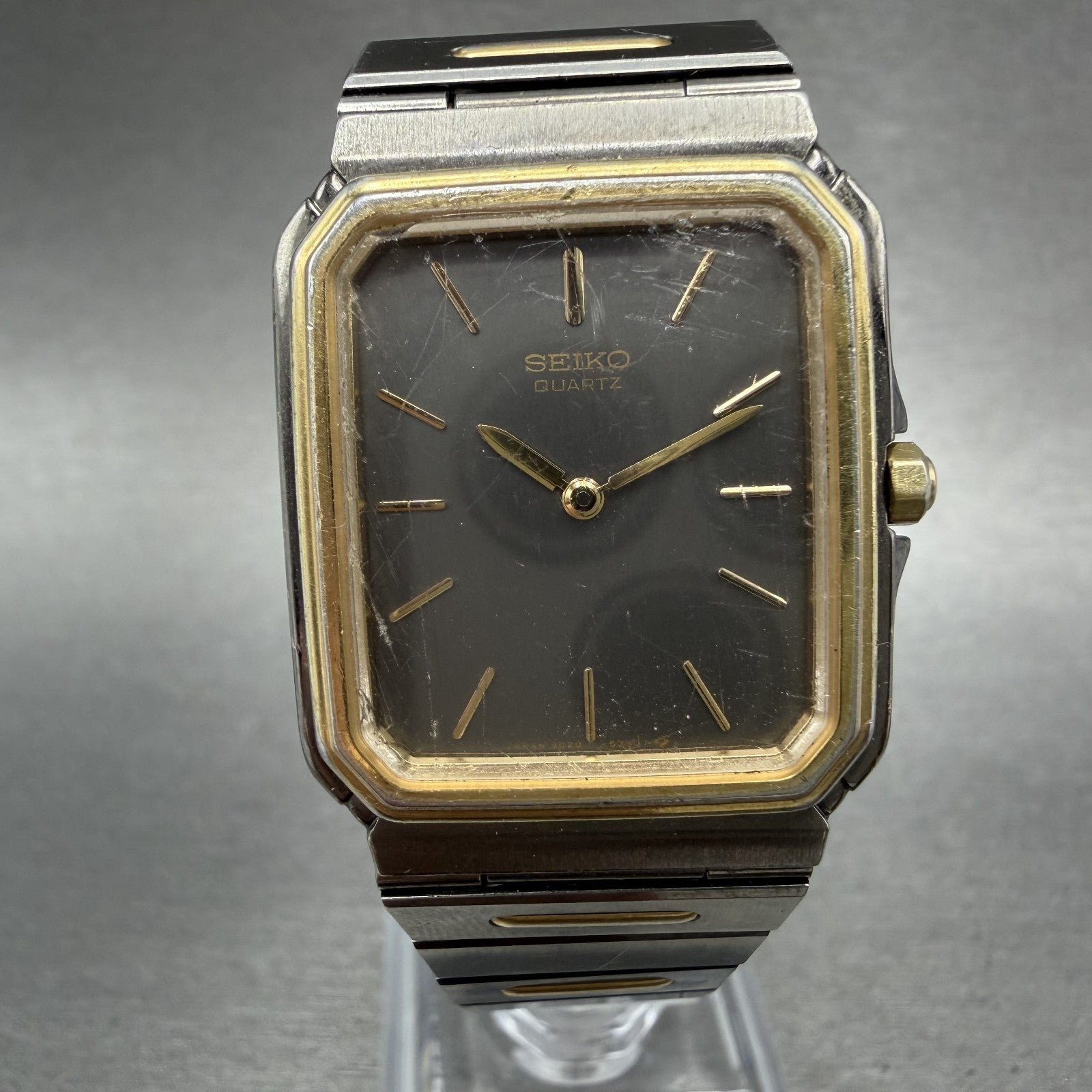 Seiko Tank Watch Men 27mm Gray Dial Gray & Gold Tone 9020-5169 New Battery0