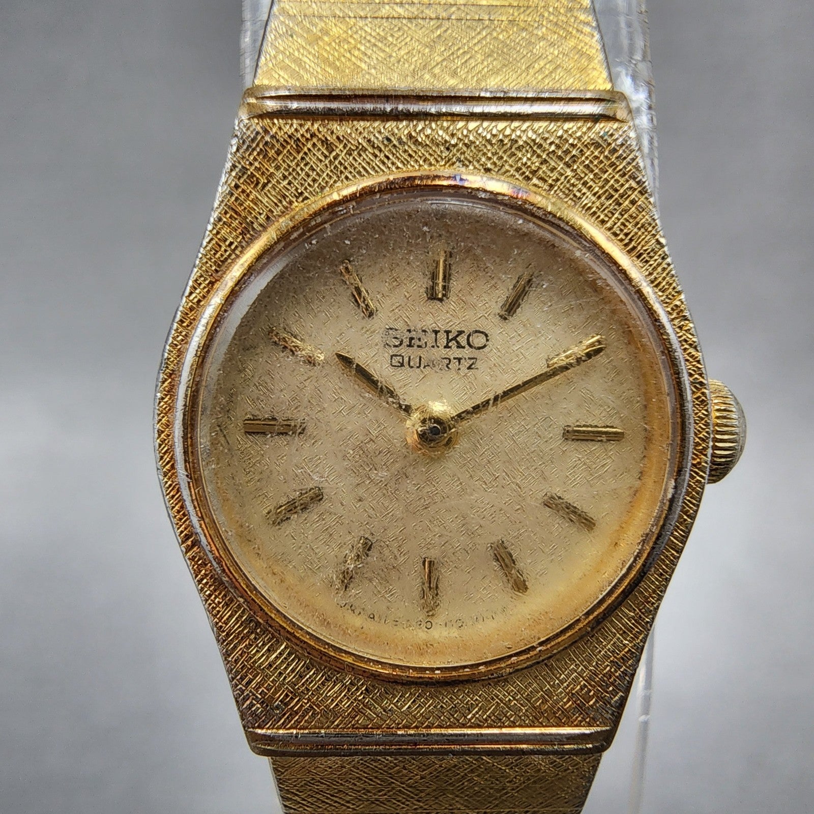 Seiko Watch Women 17mm Gold Dial Gold Tone Round 54200129 New Battery Vintage1