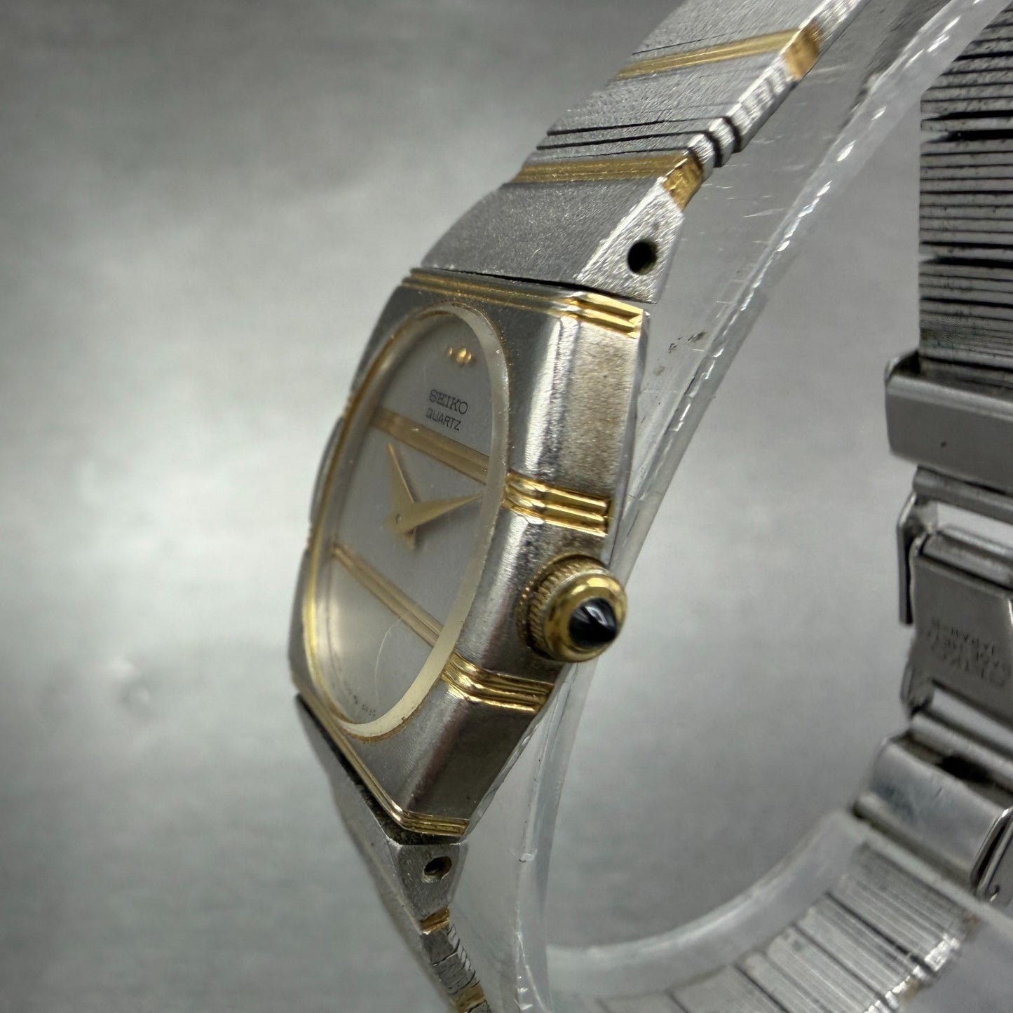 Seiko Watch Women 19mm Silver Dial Two Tone Oval Vintage 1400-8519 New Battey2