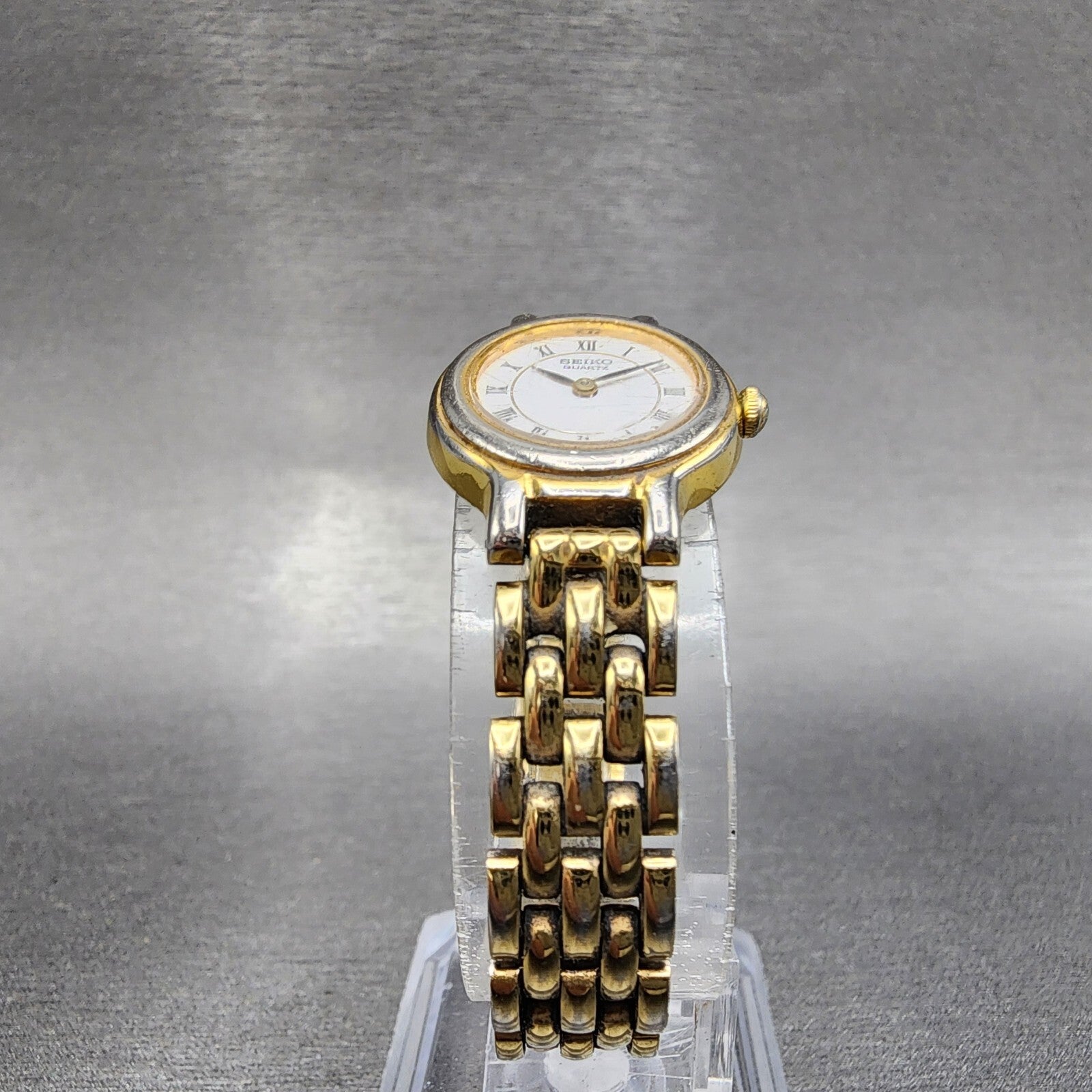 Seiko Watch Women 19mm White Dial Gold Tone Round 1N000C49 New Battery6