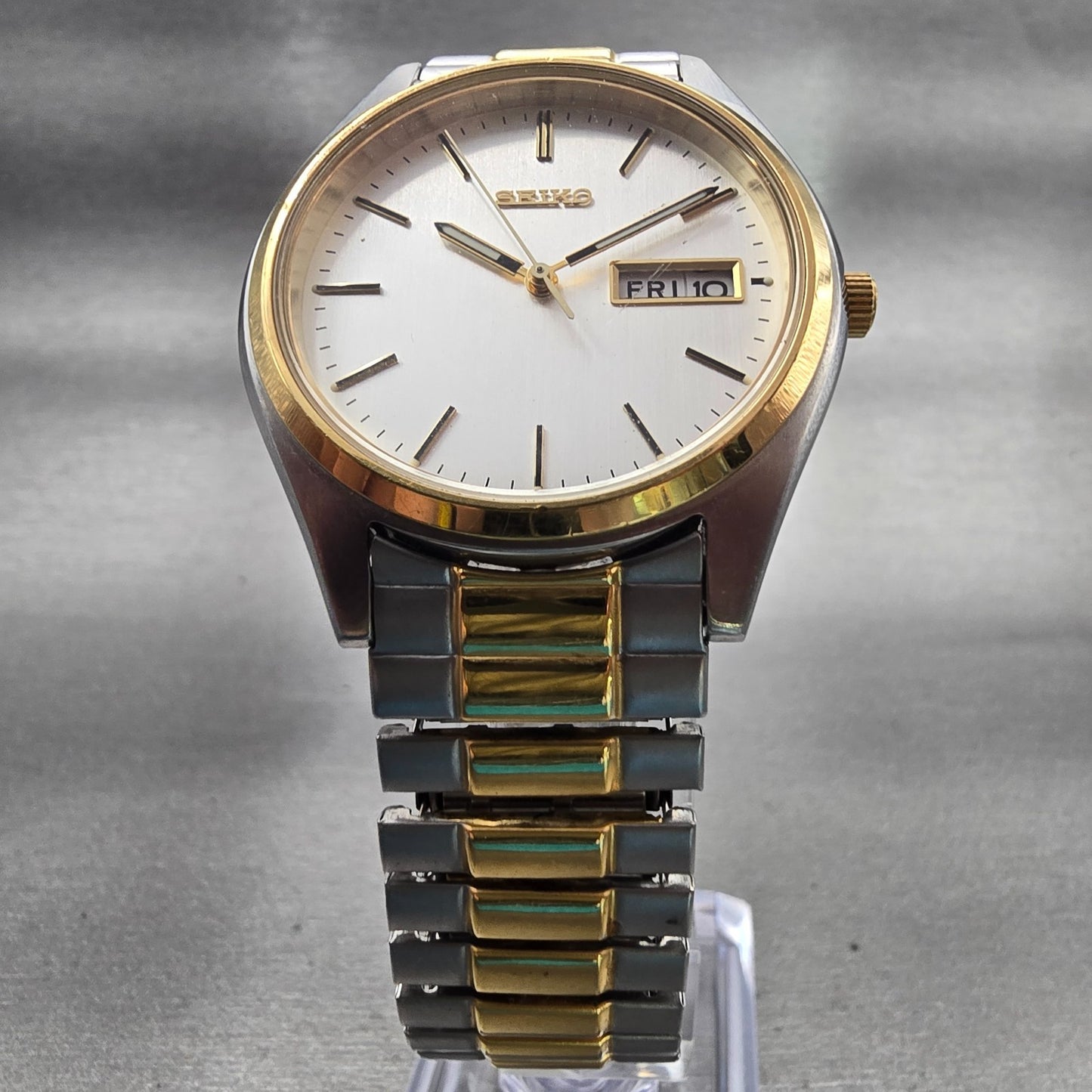 Seiko Watch Men 37mm Silver Dial Two Tone Daydate Round 7N43-9048 New Battery5