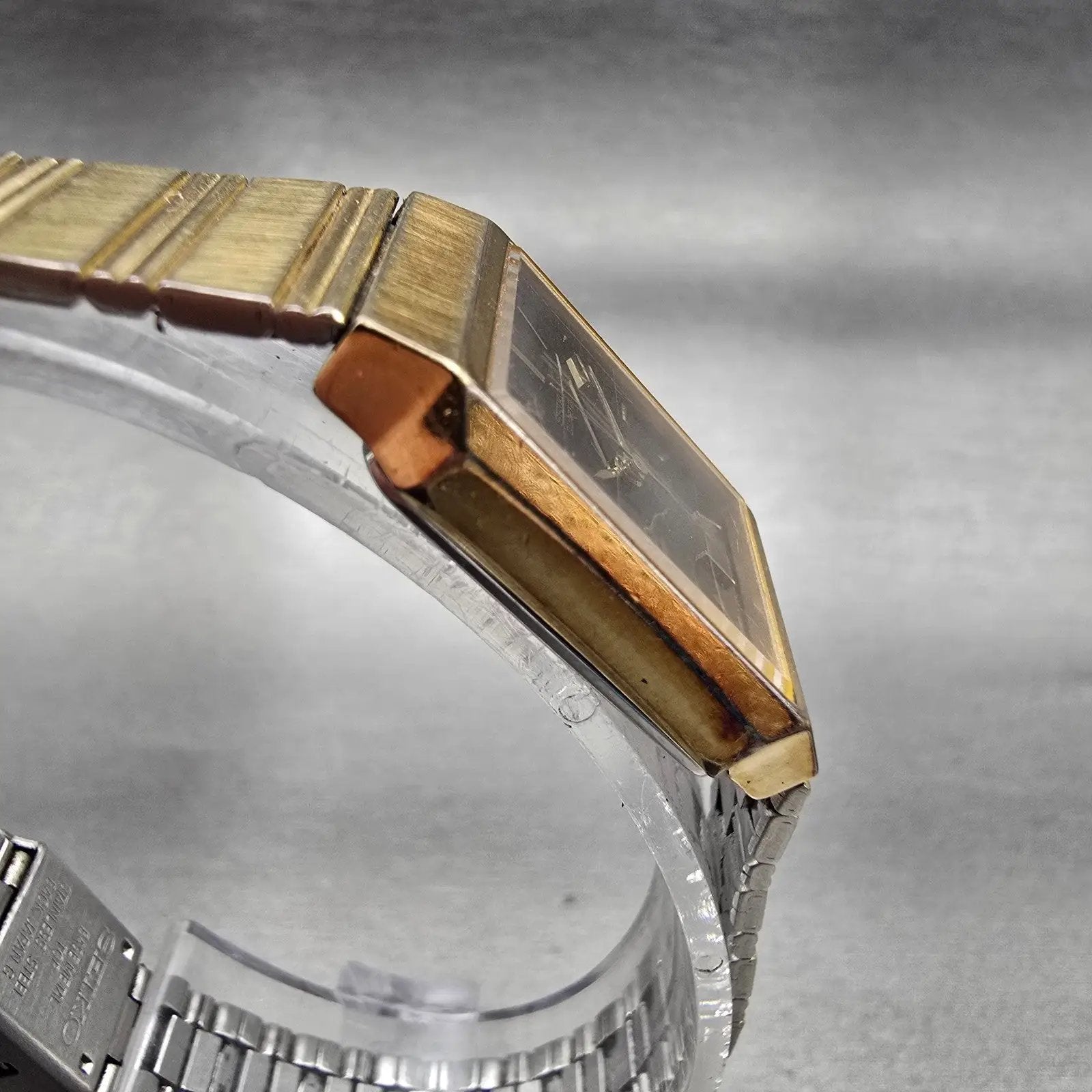 Seiko Watch Women 18mm Black Dial Gold Tone Rectangle 2C21-5220 New Battery VTG3