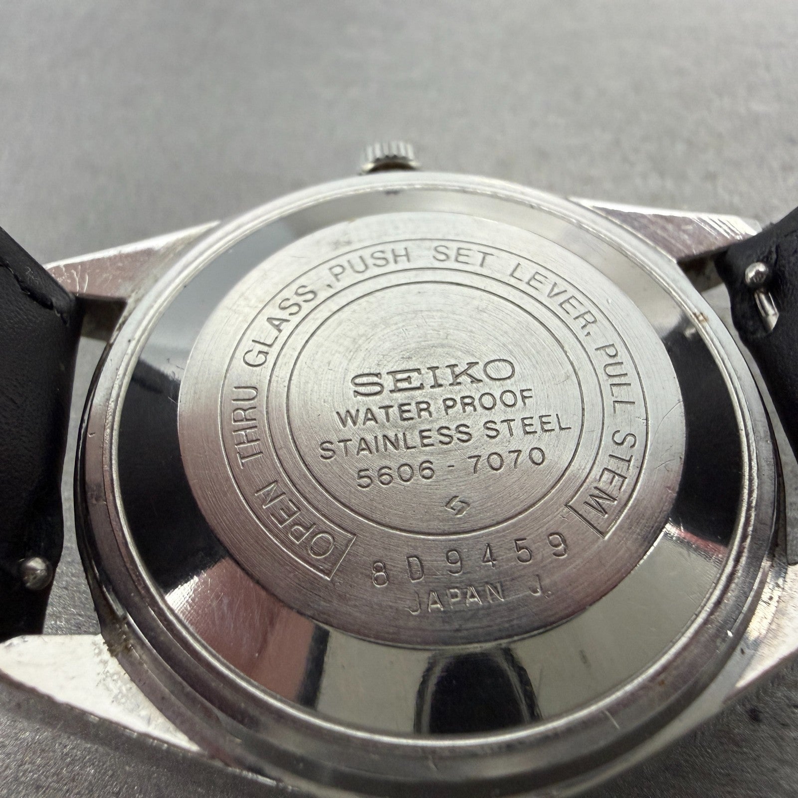 Seiko Lord Matic Watch Men 37mm Silver Dial Steel Daydate READ!!! 5606-7070 Runs9