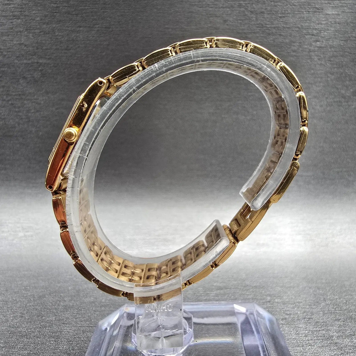 Seiko Tank Watch Women 13mm MOP Dial Gold Tone Rectangle 2E20-7279 New Battery6