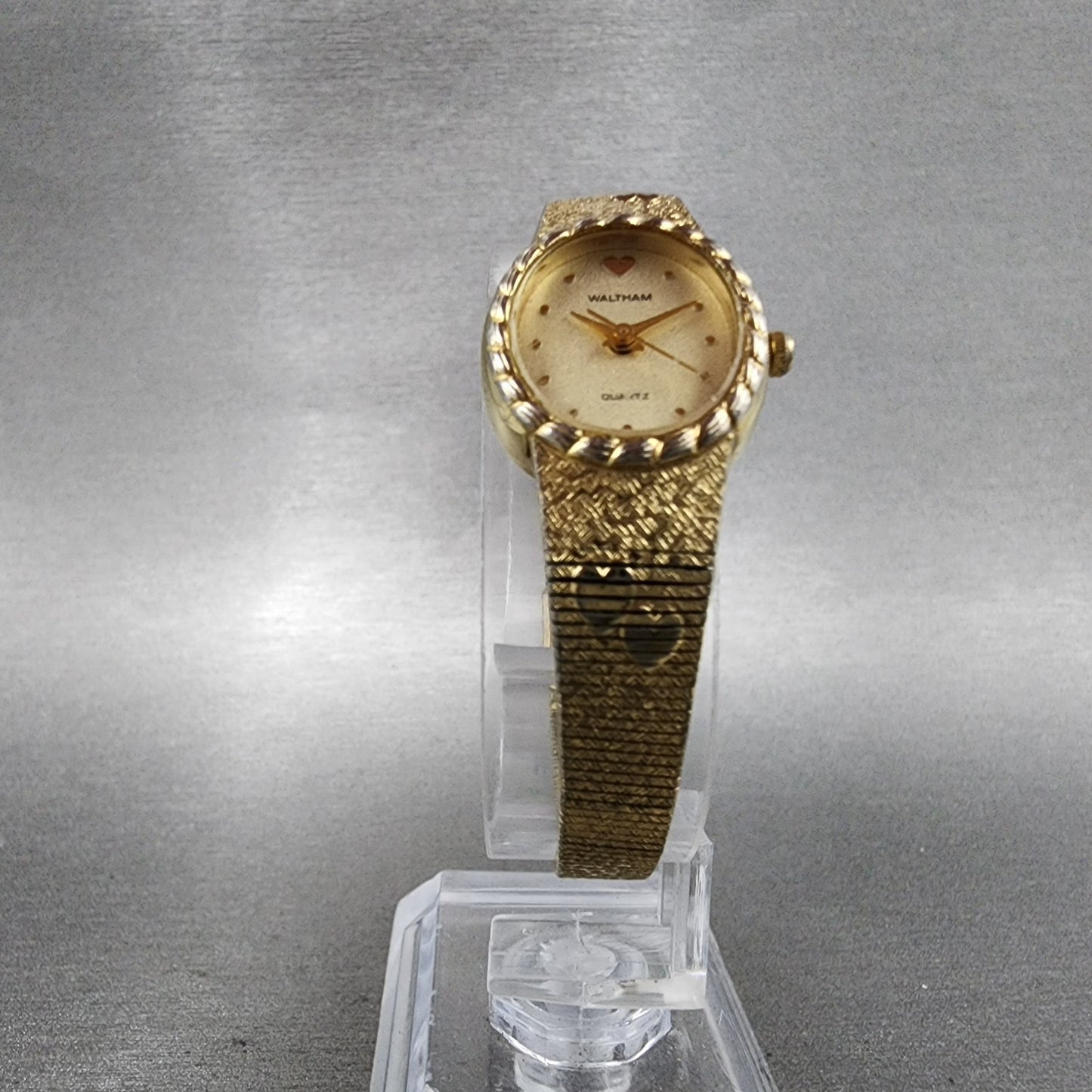 Waltham Watch Women 18mm Champagne Dial Gold Tone Oval 6L32 New Battery Hearts5