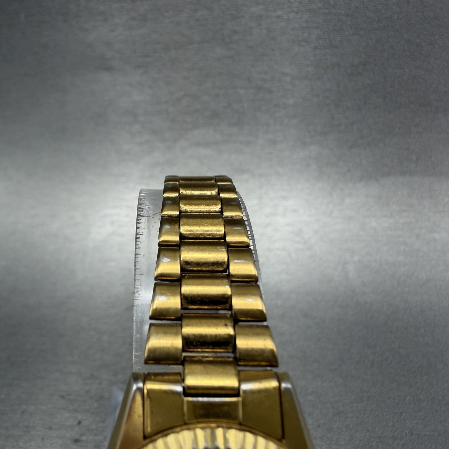 Seiko SQ Watch Women 24mm Gold Dial Gold Tone Daydate Round 3E23-0A60 NewBatt HG4