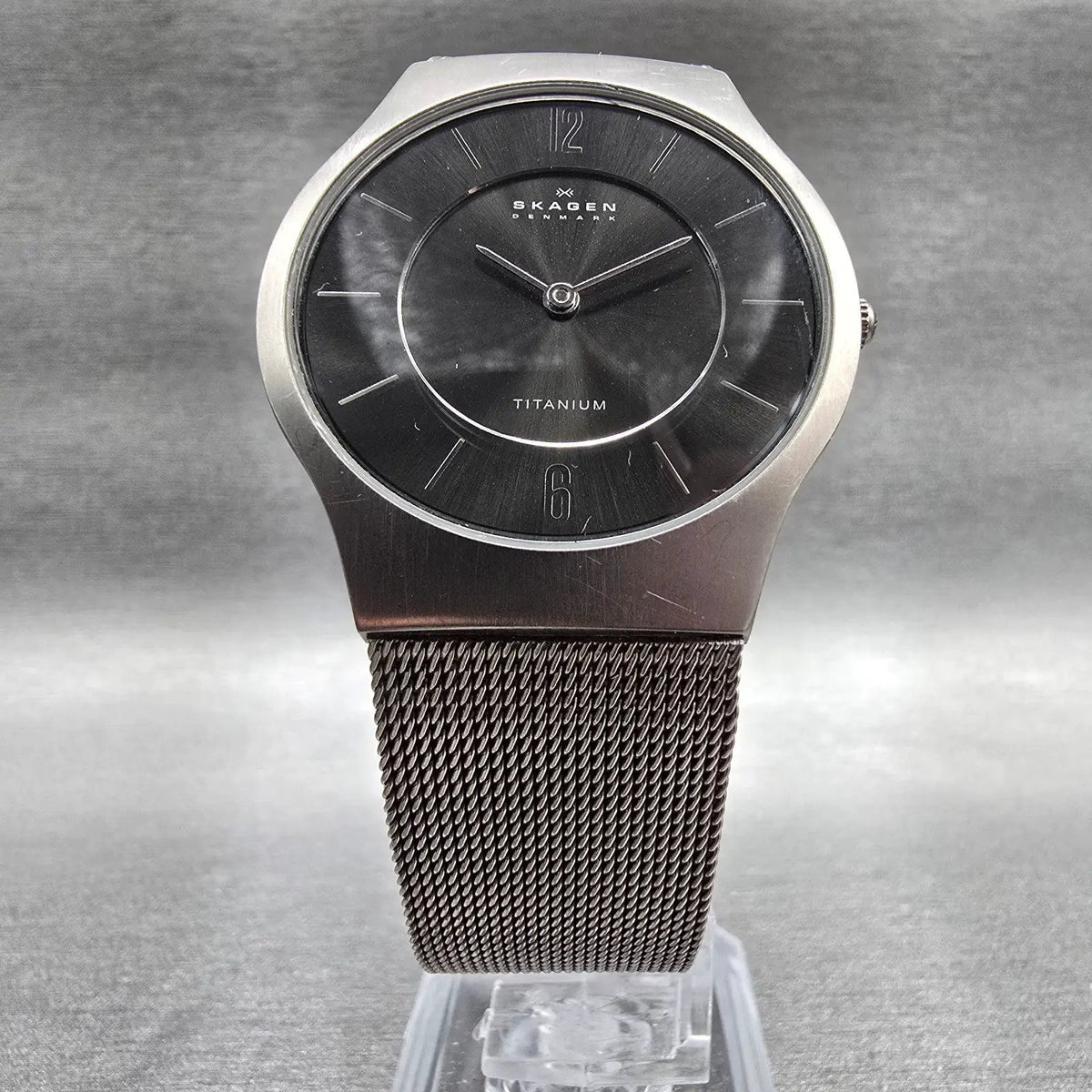 Skagen Watch Men 34mm Black Dial Titanium Round Mesh Band 233LTTM New Battery5