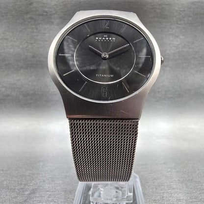 Skagen Watch Men 34mm Black Dial Titanium Round Mesh Band 233LTTM New Battery5