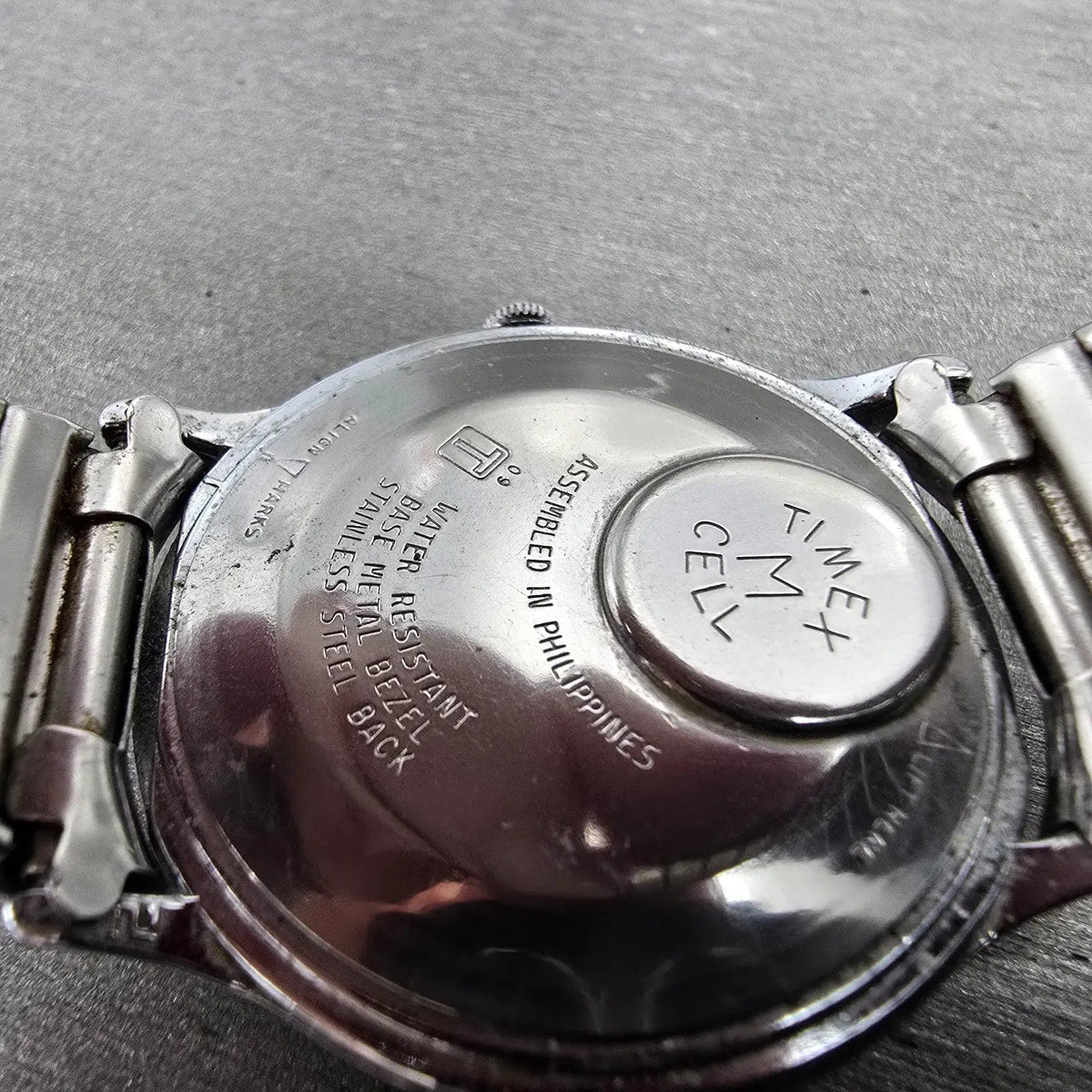 Timex Q Quartz Watch Men 34mm Champagne Dial Silver Tone Round New Battery VTG9
