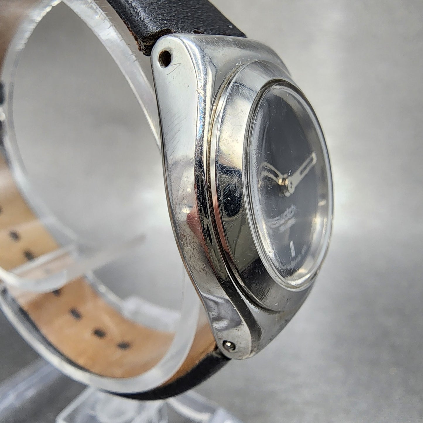 Swatch Irony Watch Women 25mm Black Dial Silver Tone Round New Battery Leather3