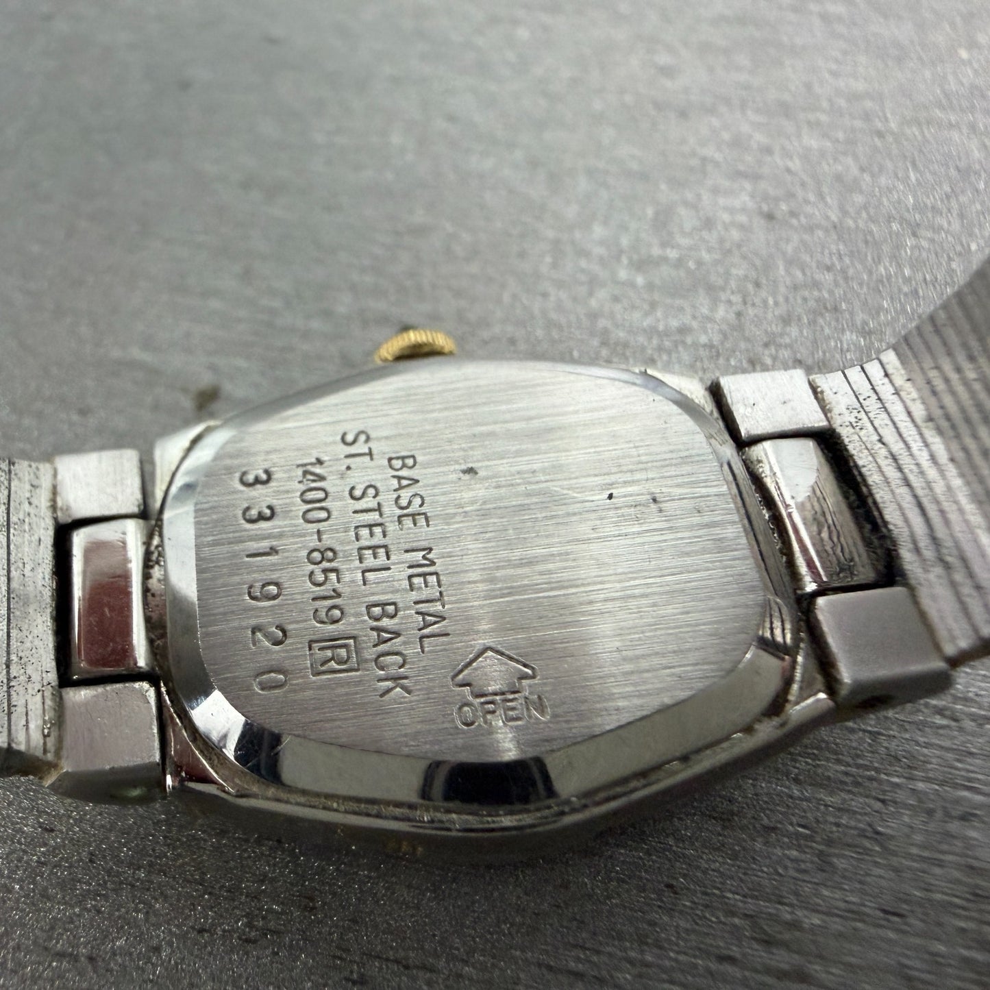 Seiko Watch Women 19mm Silver Dial Two Tone Oval Vintage 1400-8519 New Battey9