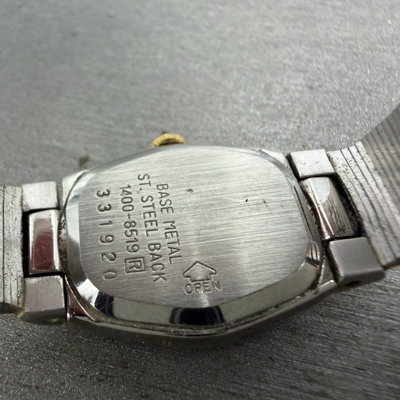 Seiko Watch Women 19mm Silver Dial Two Tone Oval Vintage 1400-8519 New Battey9