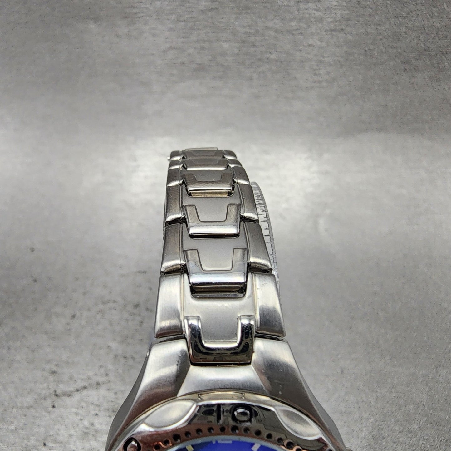 Fossil Blue Dive Watch Women 29mm Blue Dial Silver Tone Date AM3457 New Battery4