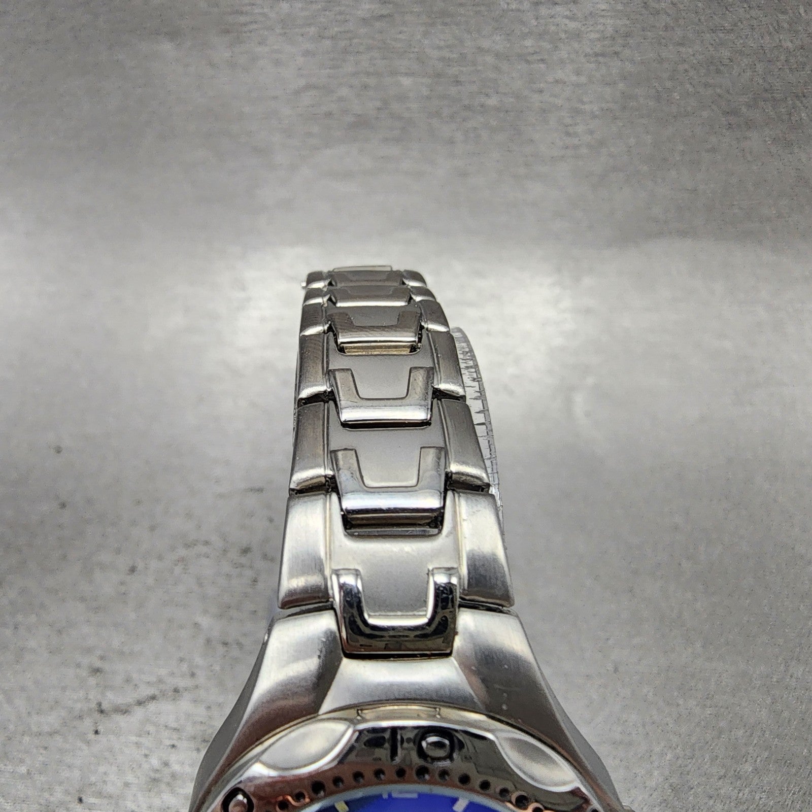 Fossil Blue Dive Watch Women 29mm Blue Dial Silver Tone Date AM3457 New Battery4