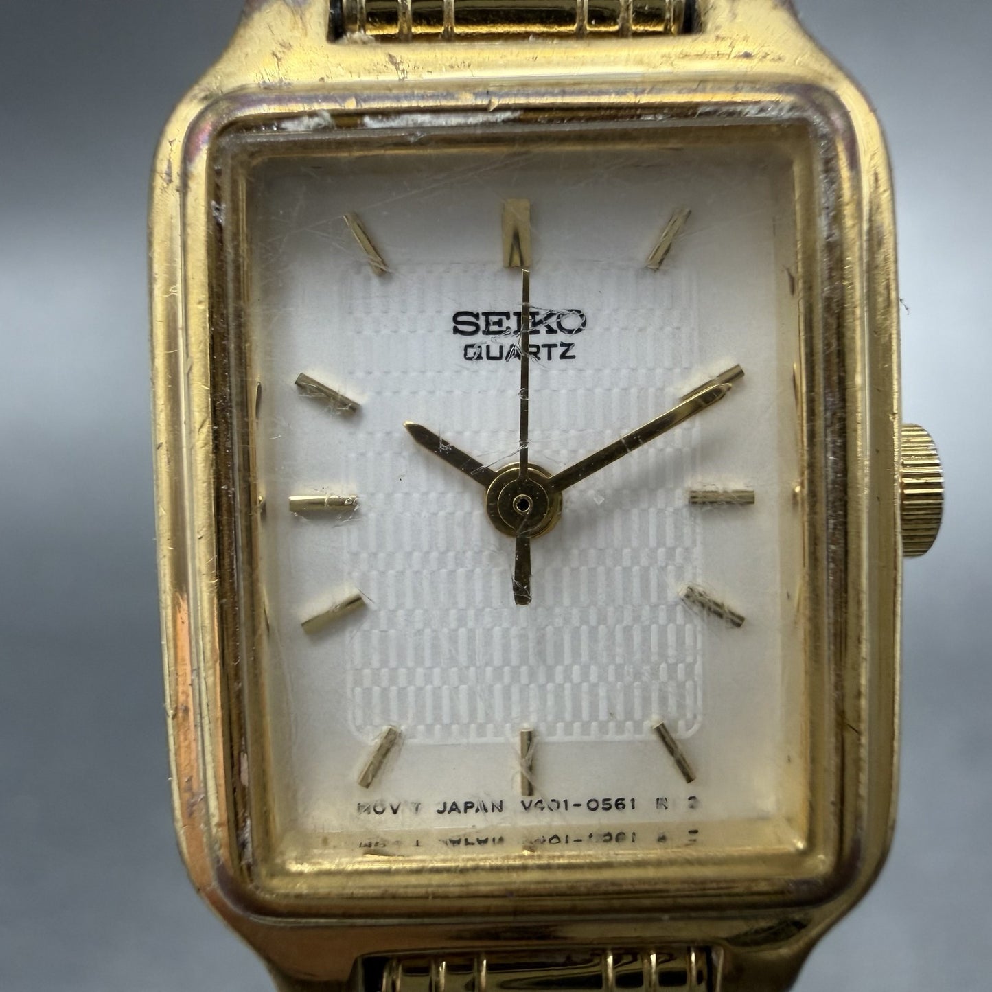 Seiko Tank Watch Women 18mm White Dial Gold Tone Rectangle V401-5129 NewBatt1