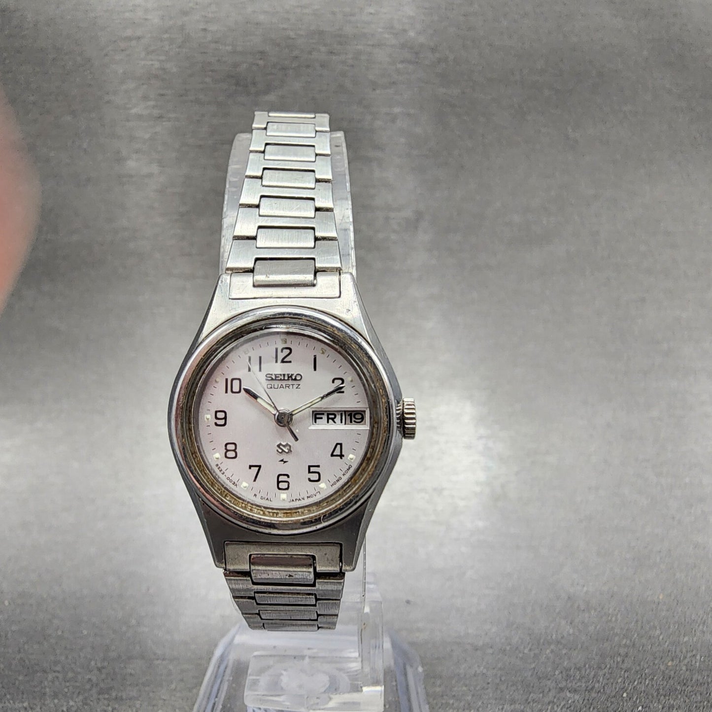 Seiko SQ Watch Women 23mm Silver Dial Silver Tone Daydate Round 85230039 NewBat5