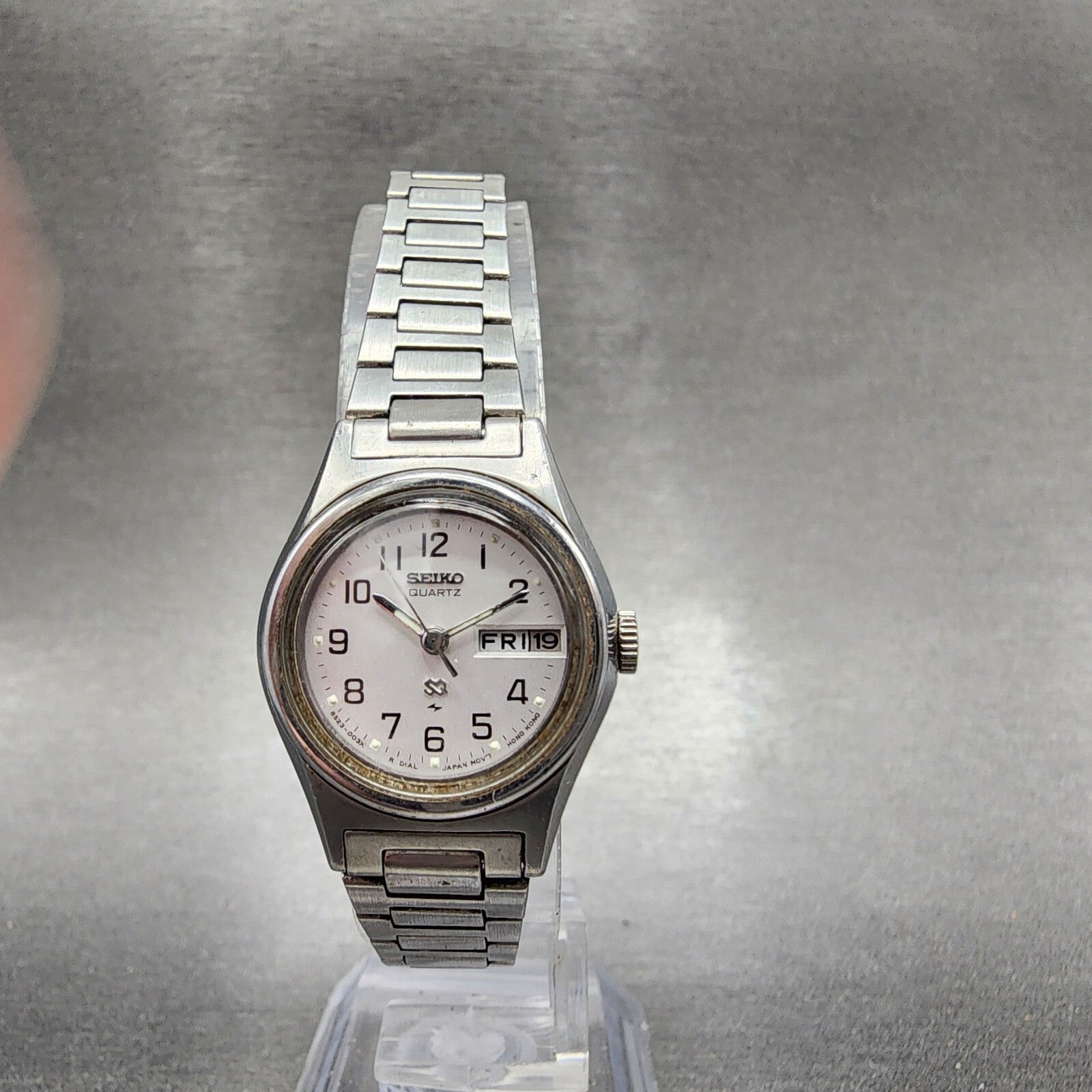 Seiko SQ Watch Women 23mm Silver Dial Silver Tone Daydate Round 85230039 NewBat5