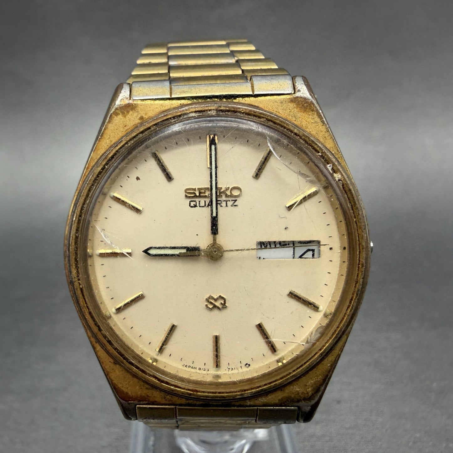 Seiko SQ Watch Men 35mm Cream Dial Gold Tone Daydate Round 8123-7239 PARTS VTG0