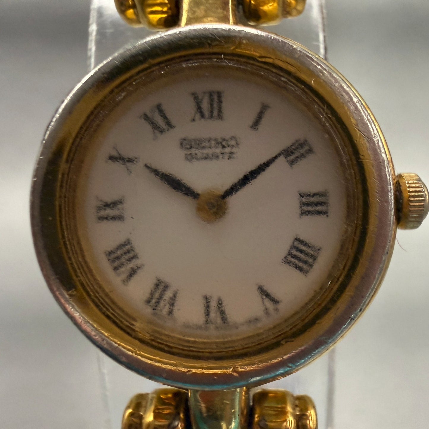 Seiko Watch Women 19mm White Dial Gold Tone Round 4N00-0581 New Battery1