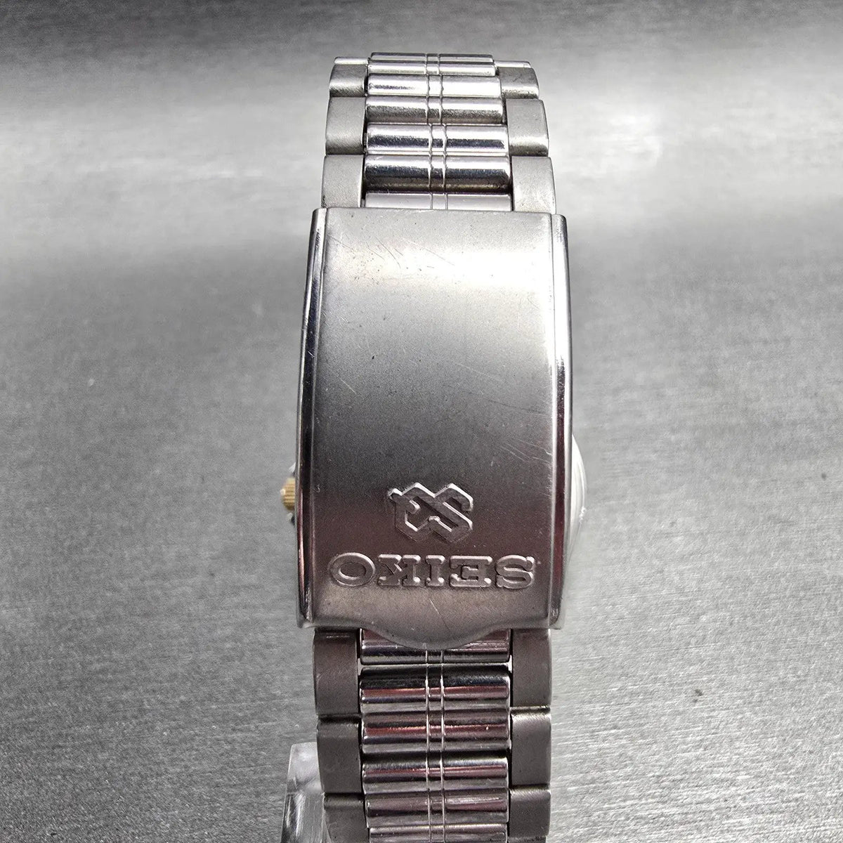 Seiko SQ 100 Watch Men 36mm Silver Dial Silver Tone Daydate 5Y23-7029 New Batt 77