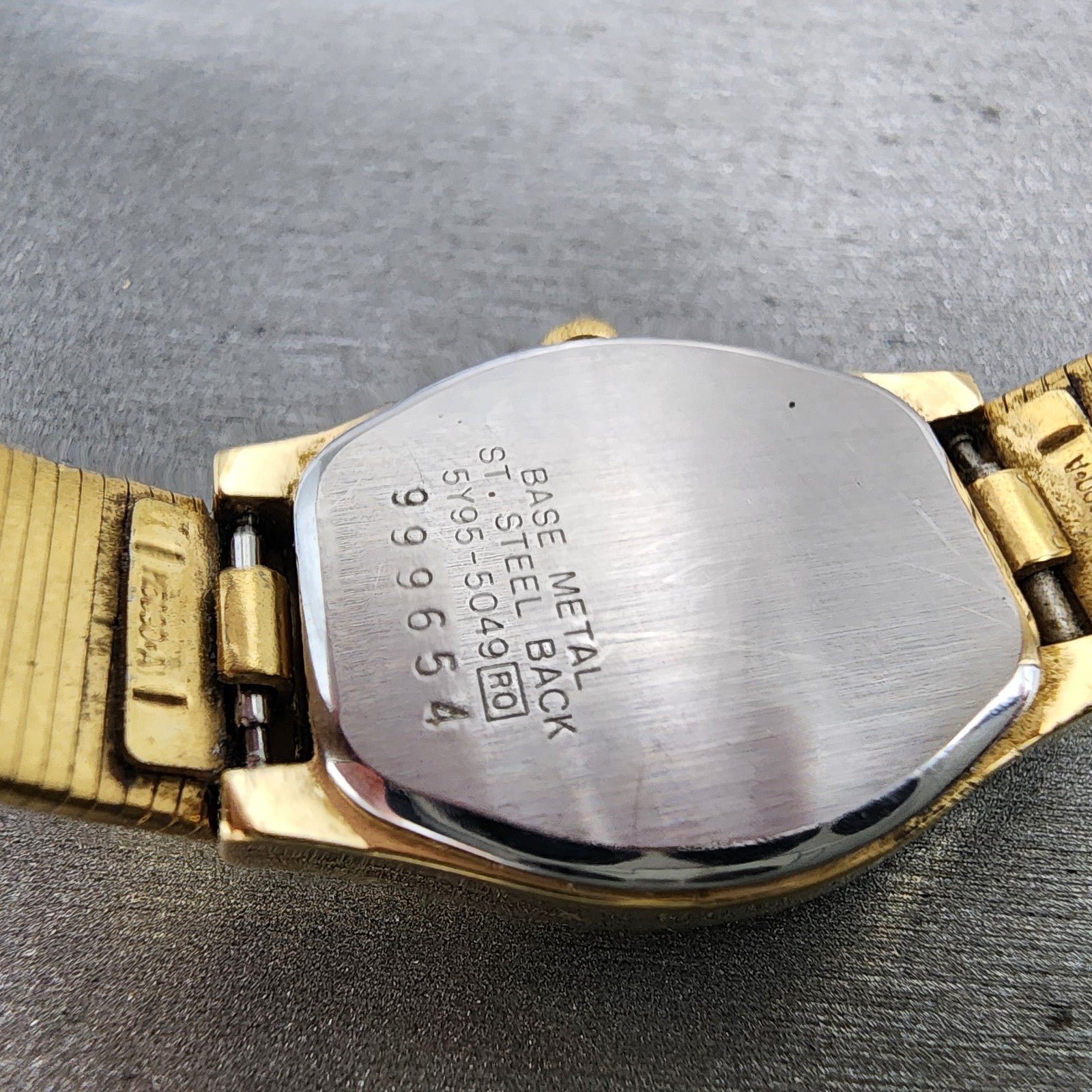 Seiko Watch Women 21mm Black Dial Gold Tone Round 5y955049 New Battery9