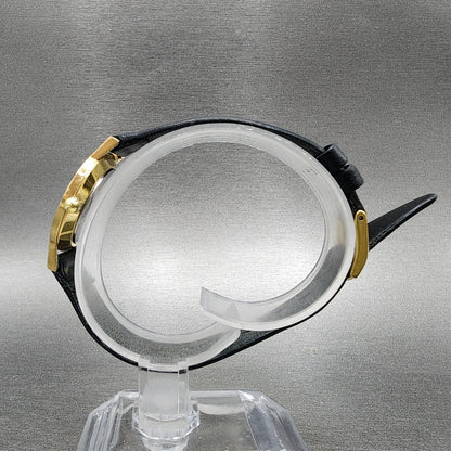 Movado Museum Watch Women 25mm Black Dial Gold Tone Round 87-25-832 New Batt B12