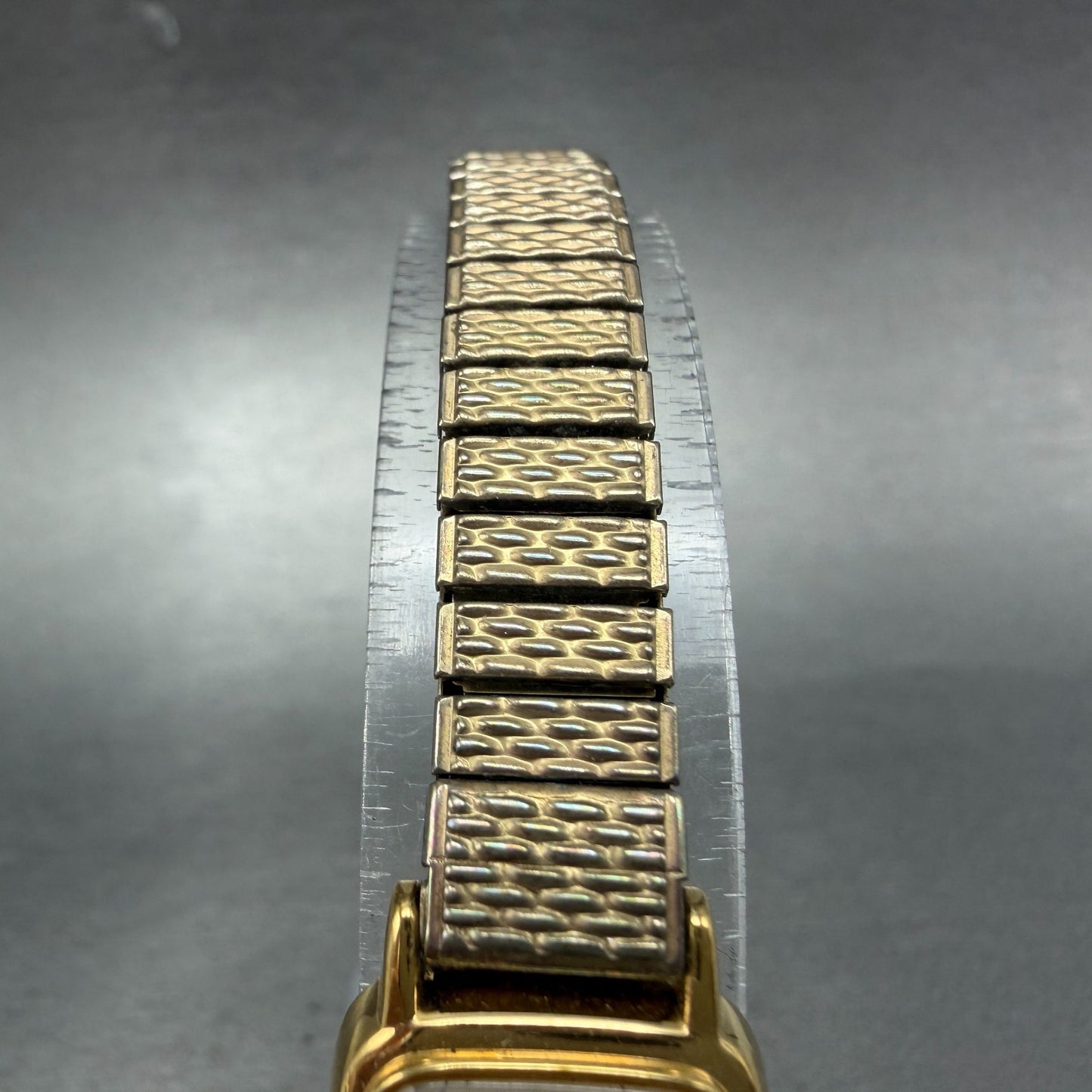 Seiko Tank Watch Women 18mm White Dial Gold Tone Rectangle 1N00-5K29 New Bat4