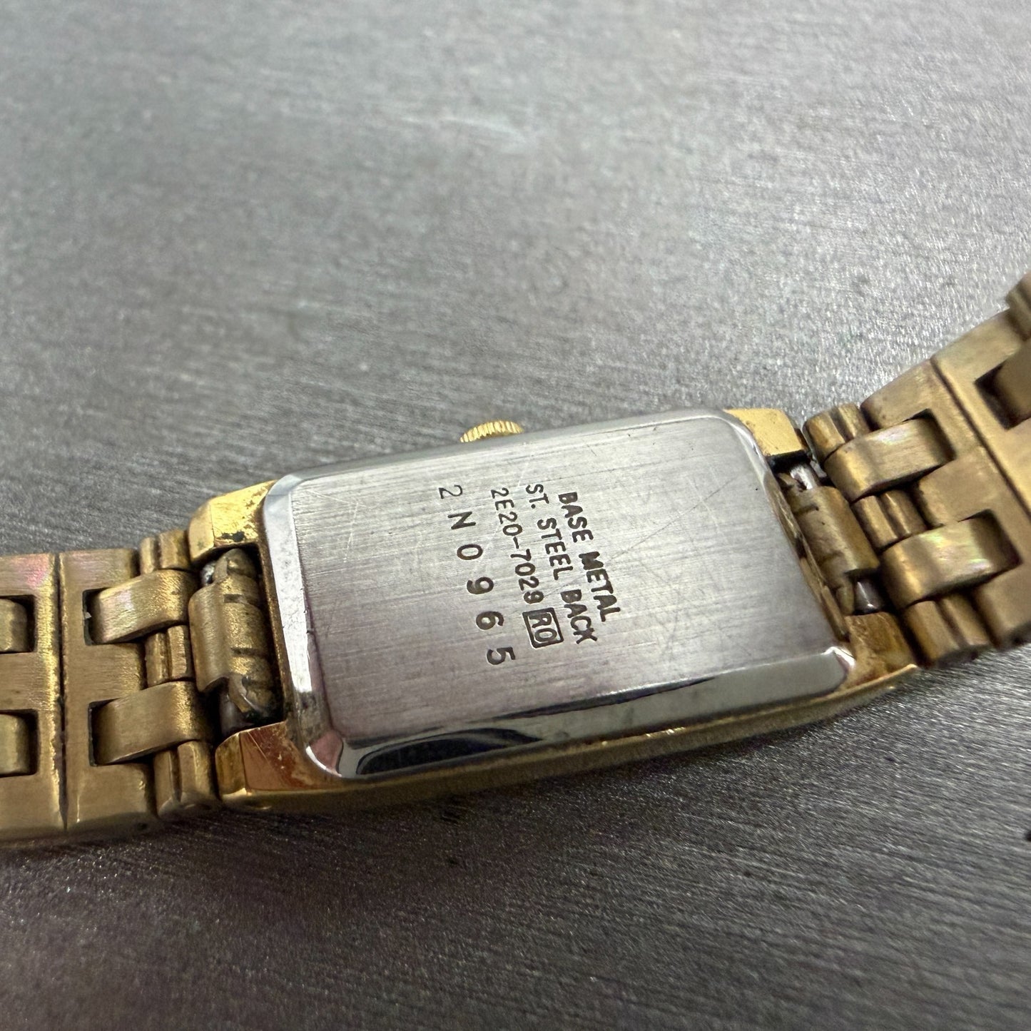 Seiko Tank Watch Women 13mm Champagne Dial Gold Tone VTG 2E20-7029 New Battery9